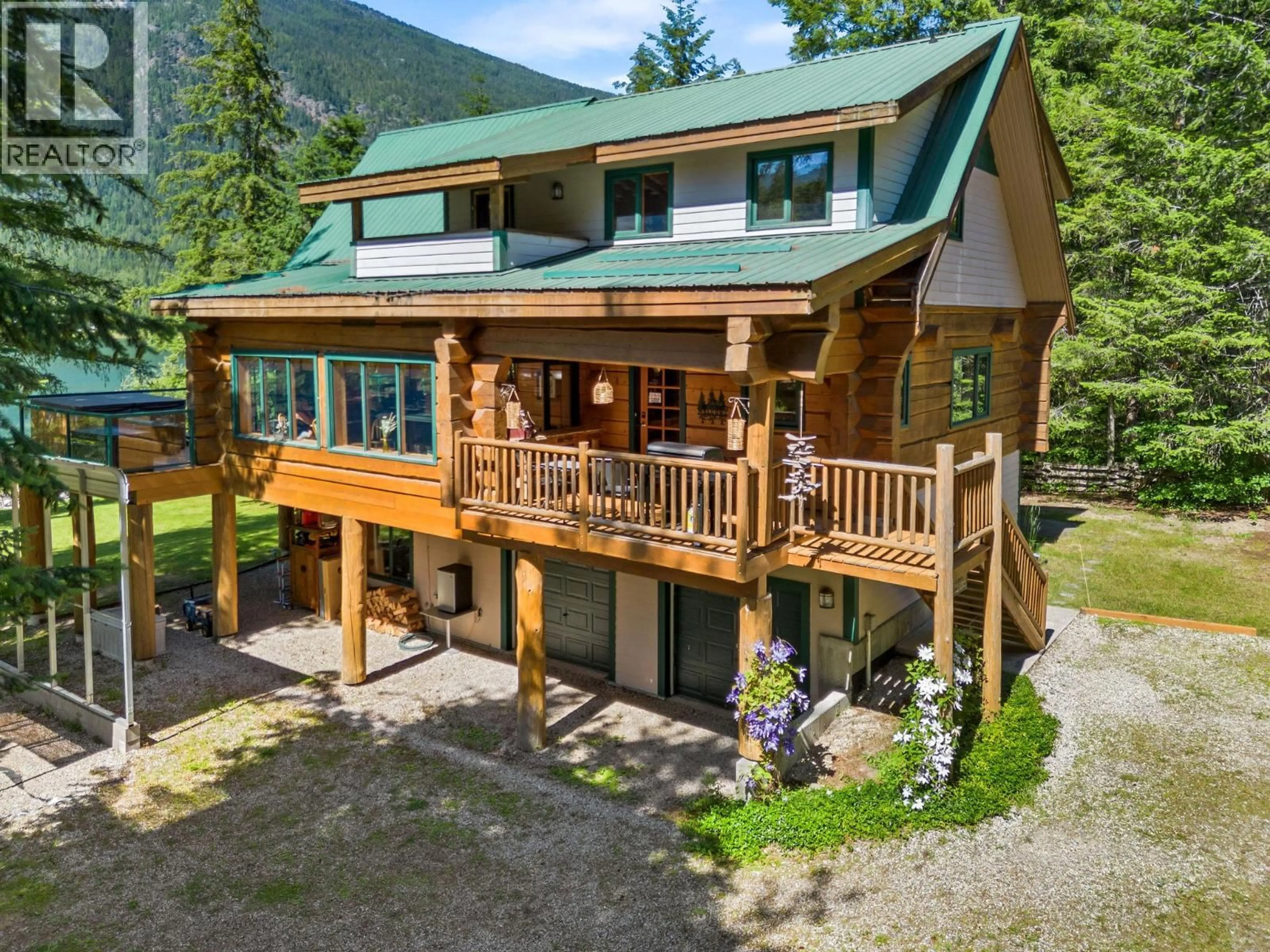 A pic from outside/outdoor area/front of a property/back of a property/a pic from drone, unknown for 3866 ROCK ISLAND ROAD, Nakusp British Columbia V0G1R1