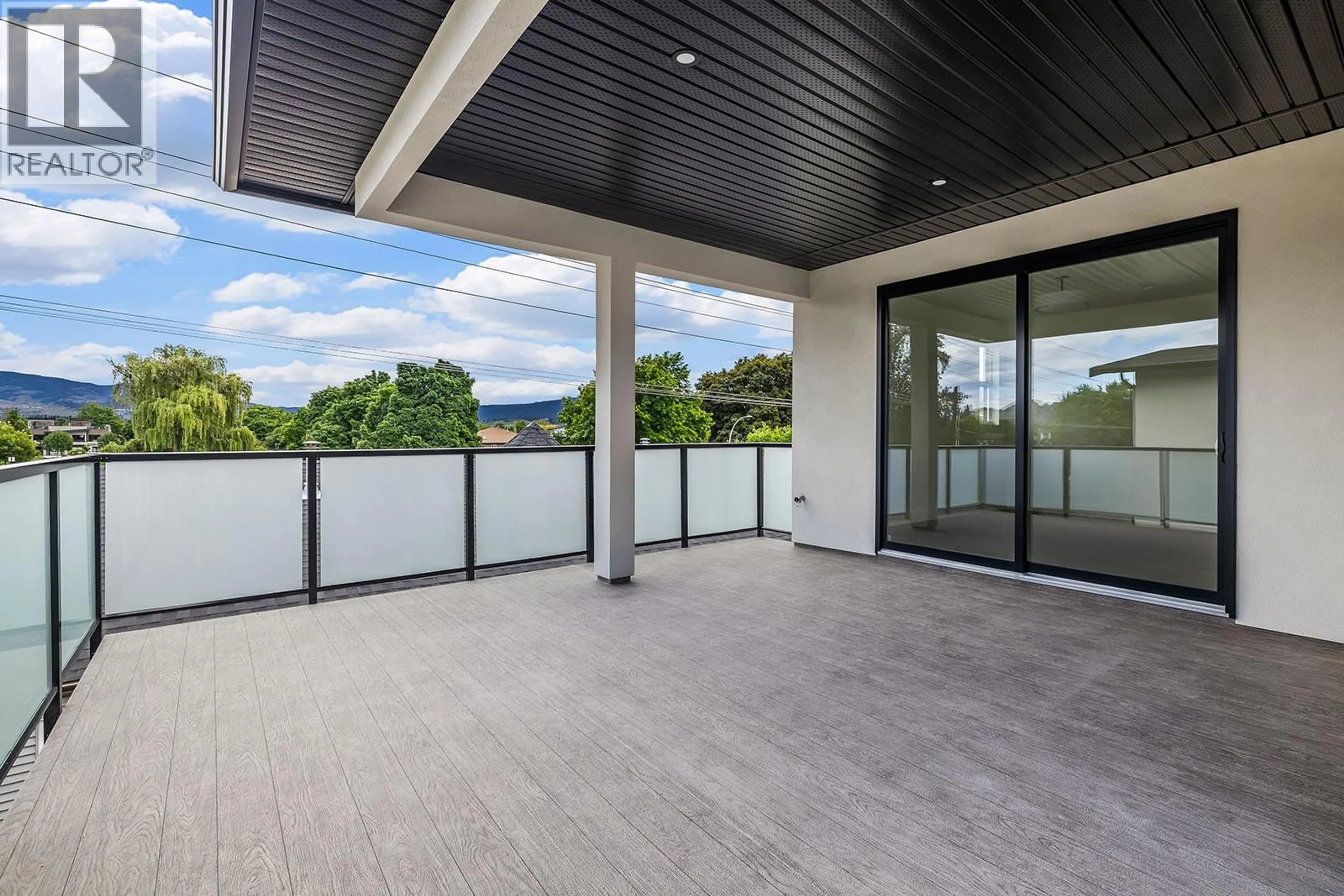 Patio, mountain view for 3 - 662 BIRCH AVENUE, Kelowna British Columbia V1Y3H1