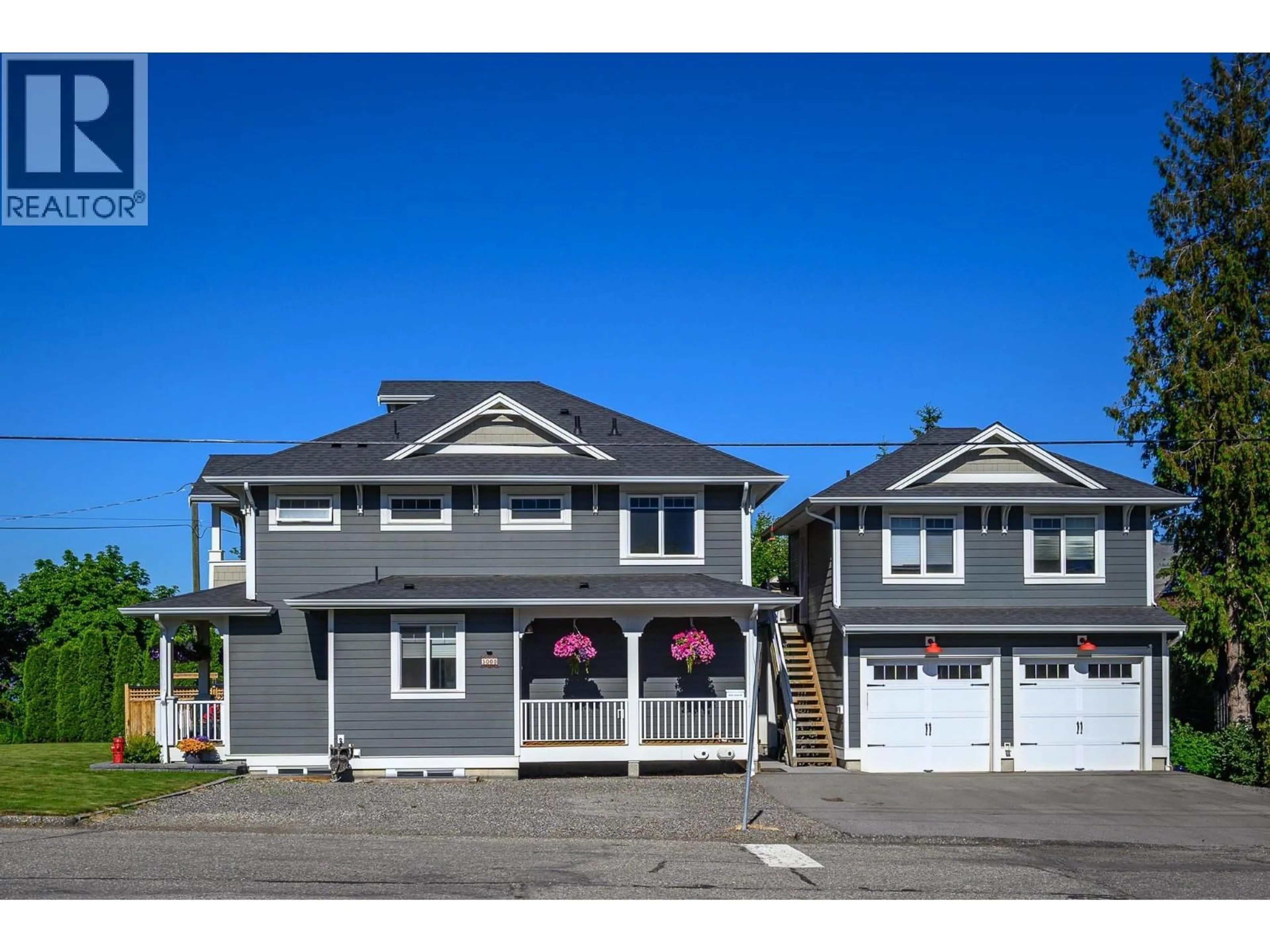 Home with vinyl exterior material, street for 3000 22 STREET, Vernon British Columbia V1T4H6