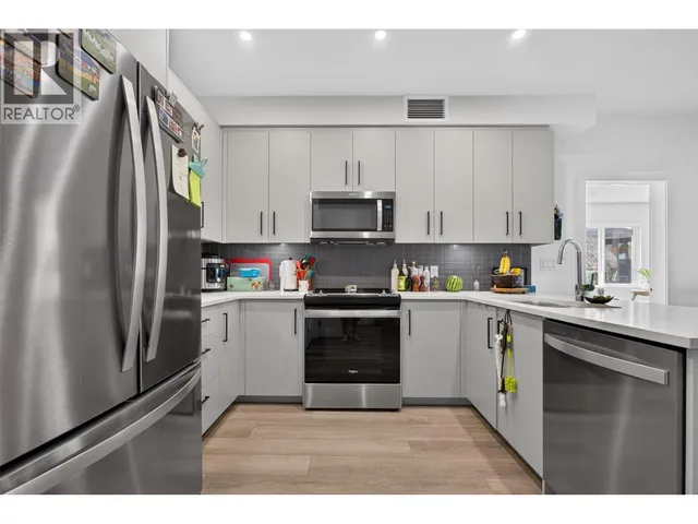101 - 3434 MCKINLEY BEACH DRIVE, Kelowna 5