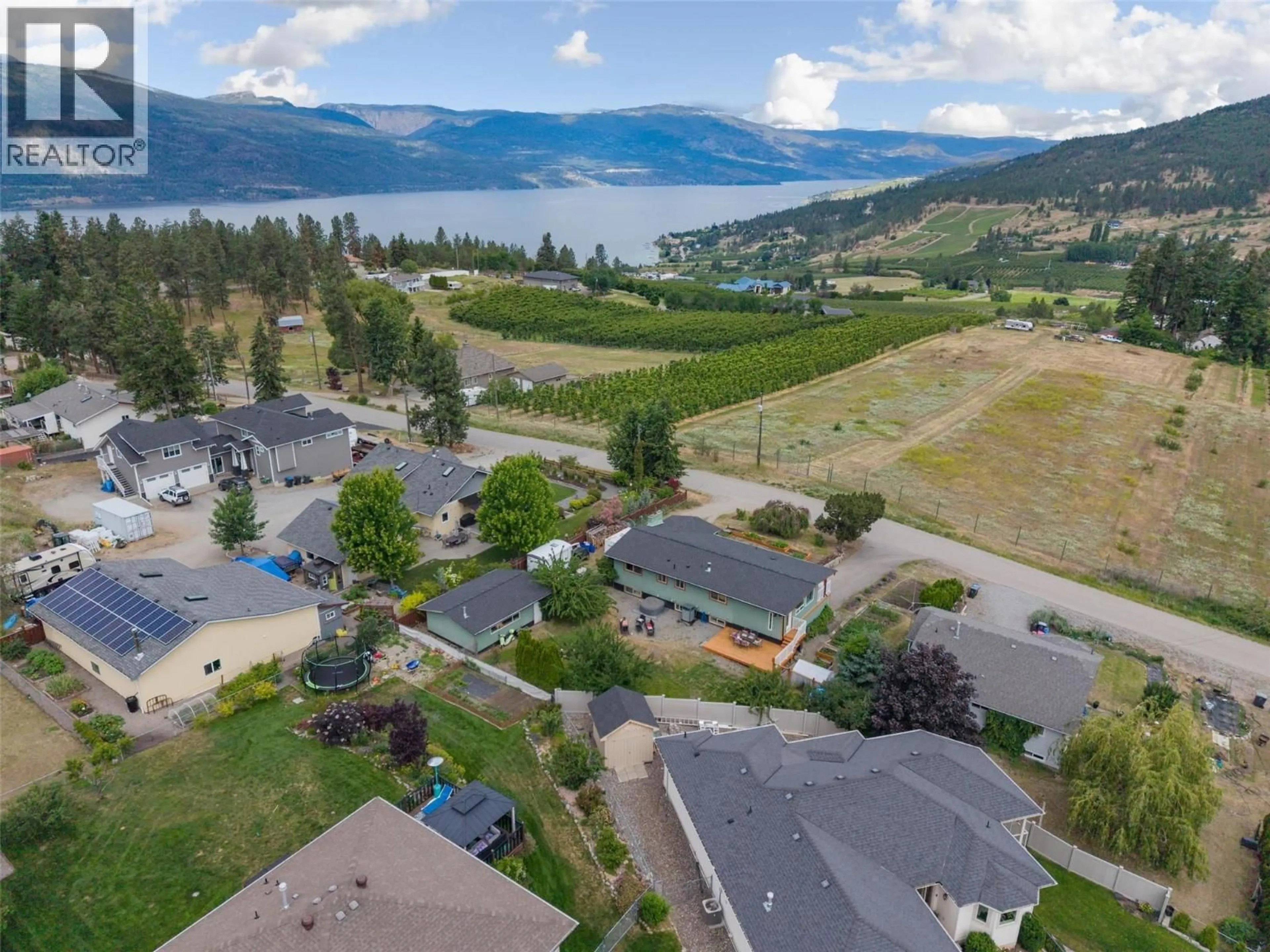 A pic from outside/outdoor area/front of a property/back of a property/a pic from drone, water/lake/river/ocean view for 2139 AMUNDSEN ROAD, Lake Country British Columbia V4V1J1