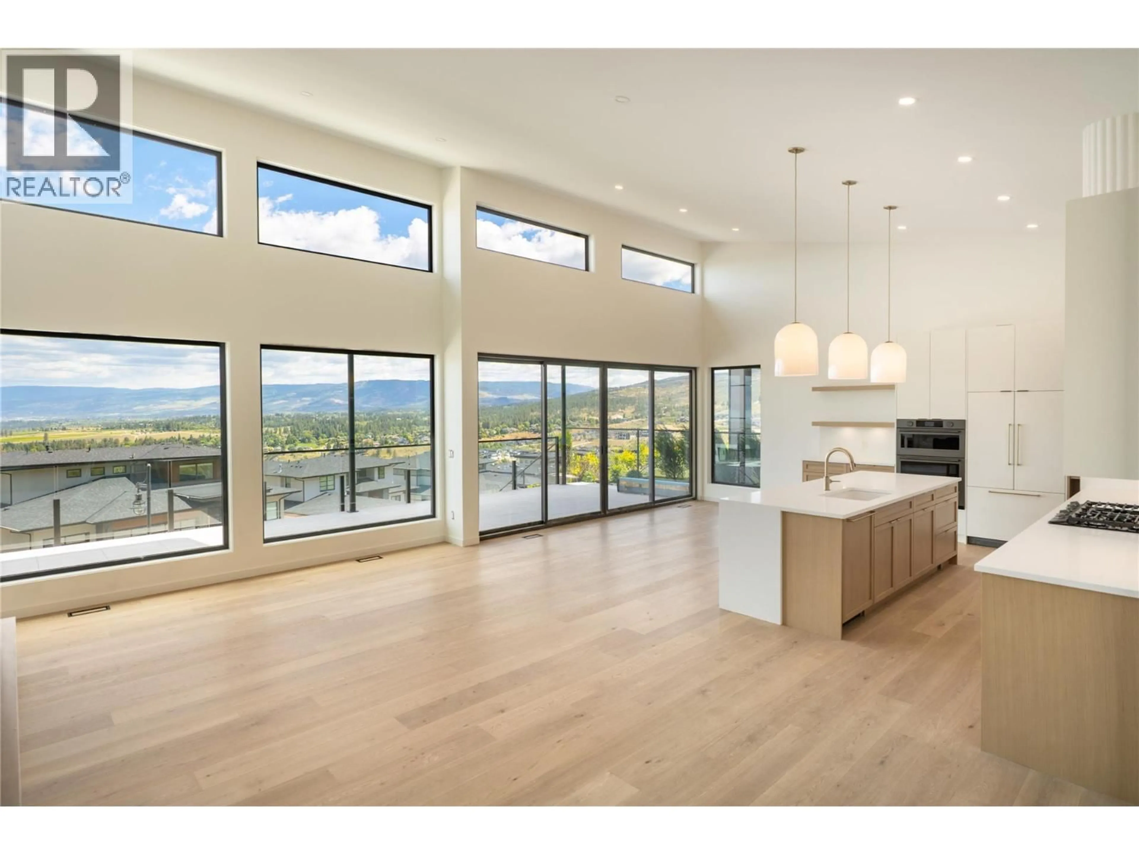 Open concept kitchen, unknown for 1004 EMSLIE STREET, Kelowna British Columbia V1W0C3