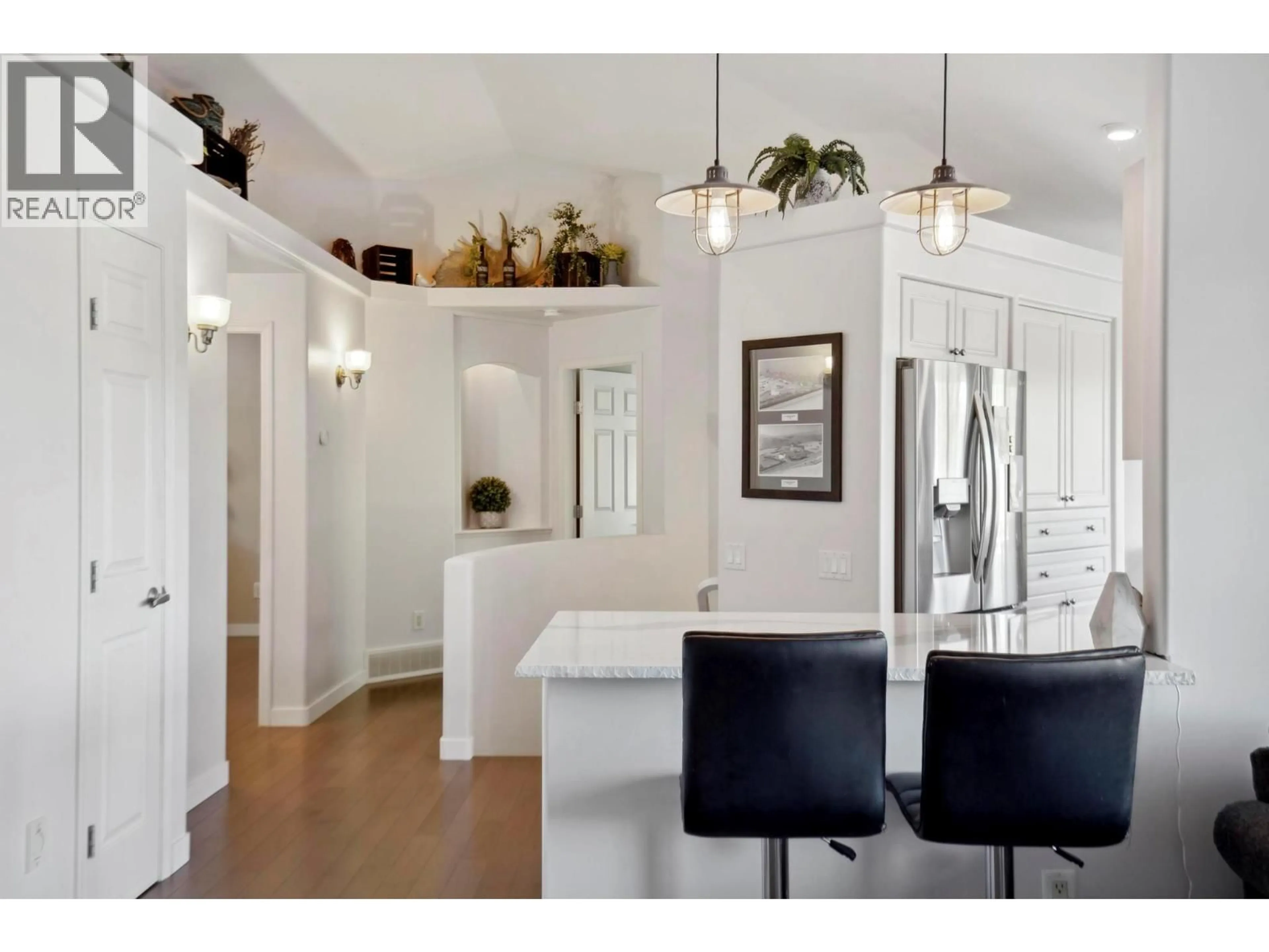 Open concept kitchen, unknown for 2089 BOWRON STREET, Kelowna British Columbia V1V2P2
