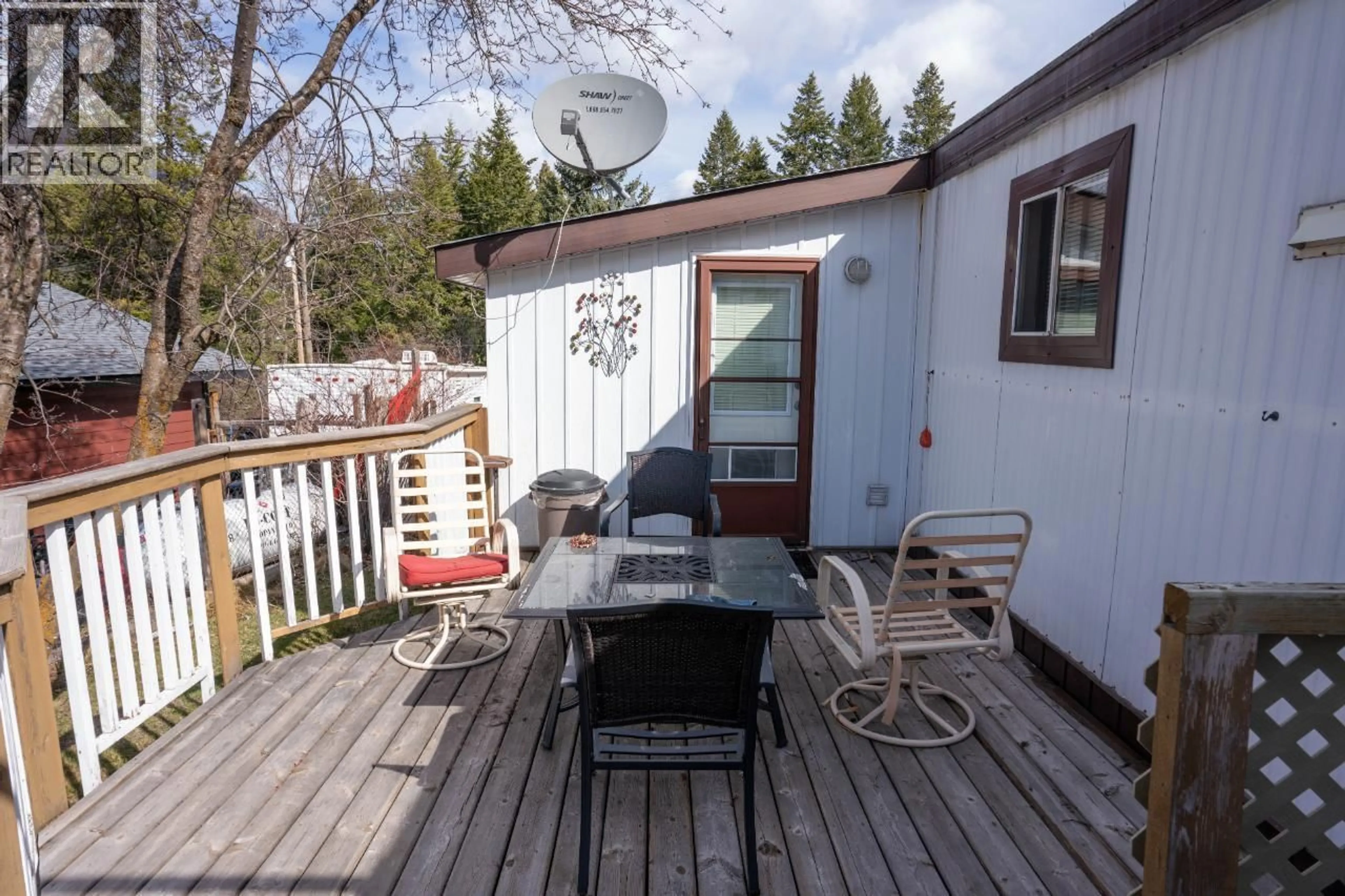 Patio, unknown for 1 - 3284 QUEENS AVENUE, Moyie British Columbia V0B2A0