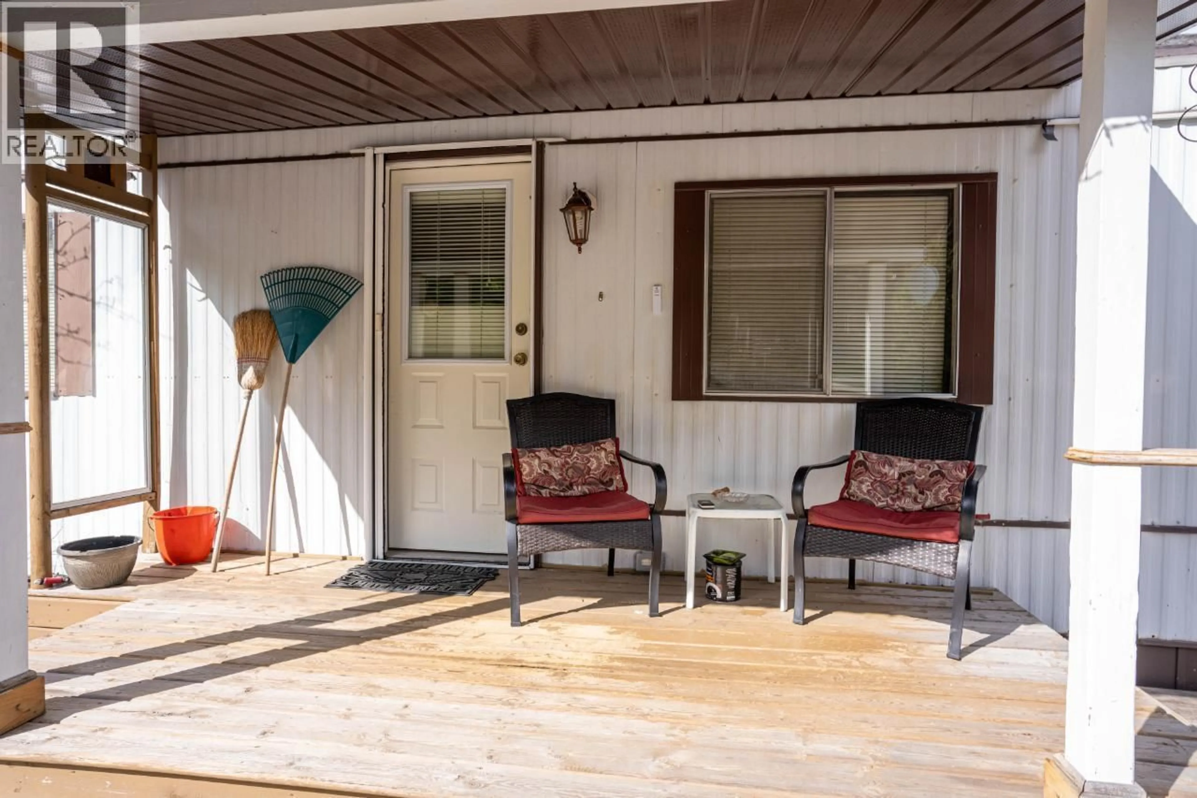 Patio, street for 1 - 3284 QUEENS AVENUE, Moyie British Columbia V0B2A0