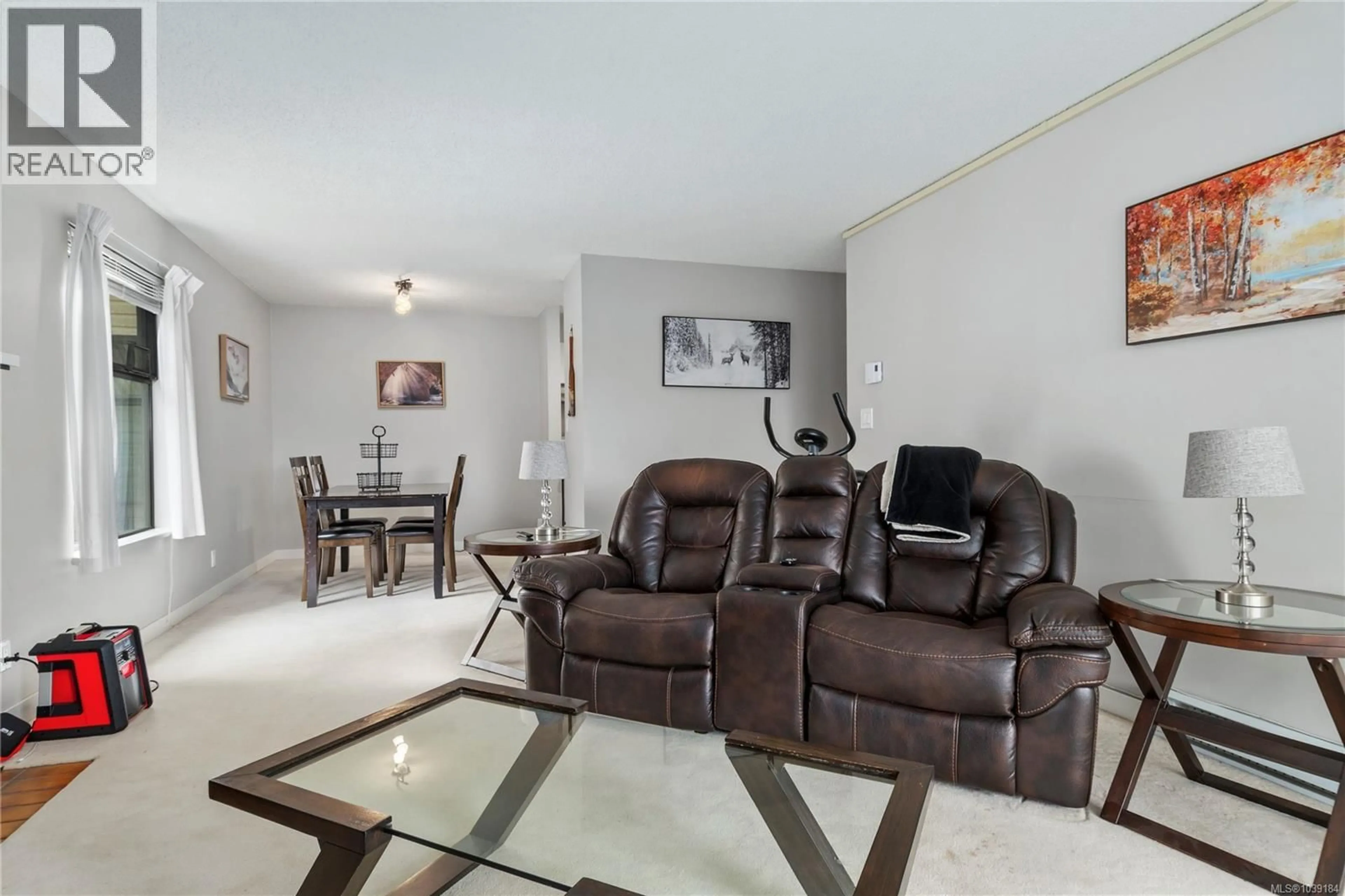 Living room with furniture, unknown for 210 - 585 DOGWOOD STREET, Campbell River British Columbia V9W6T6