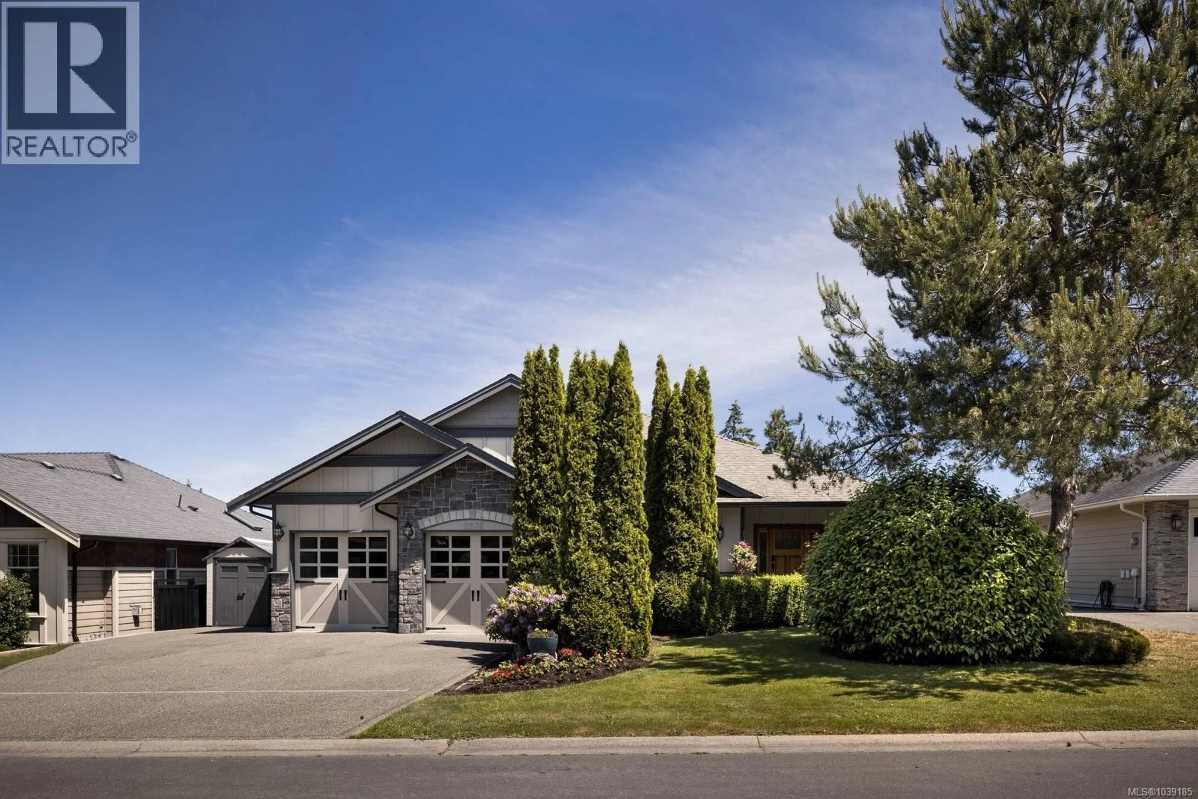 Home with vinyl exterior material, street for 2532 TWIN VIEW PLACE, Central Saanich British Columbia V8Z6Z1