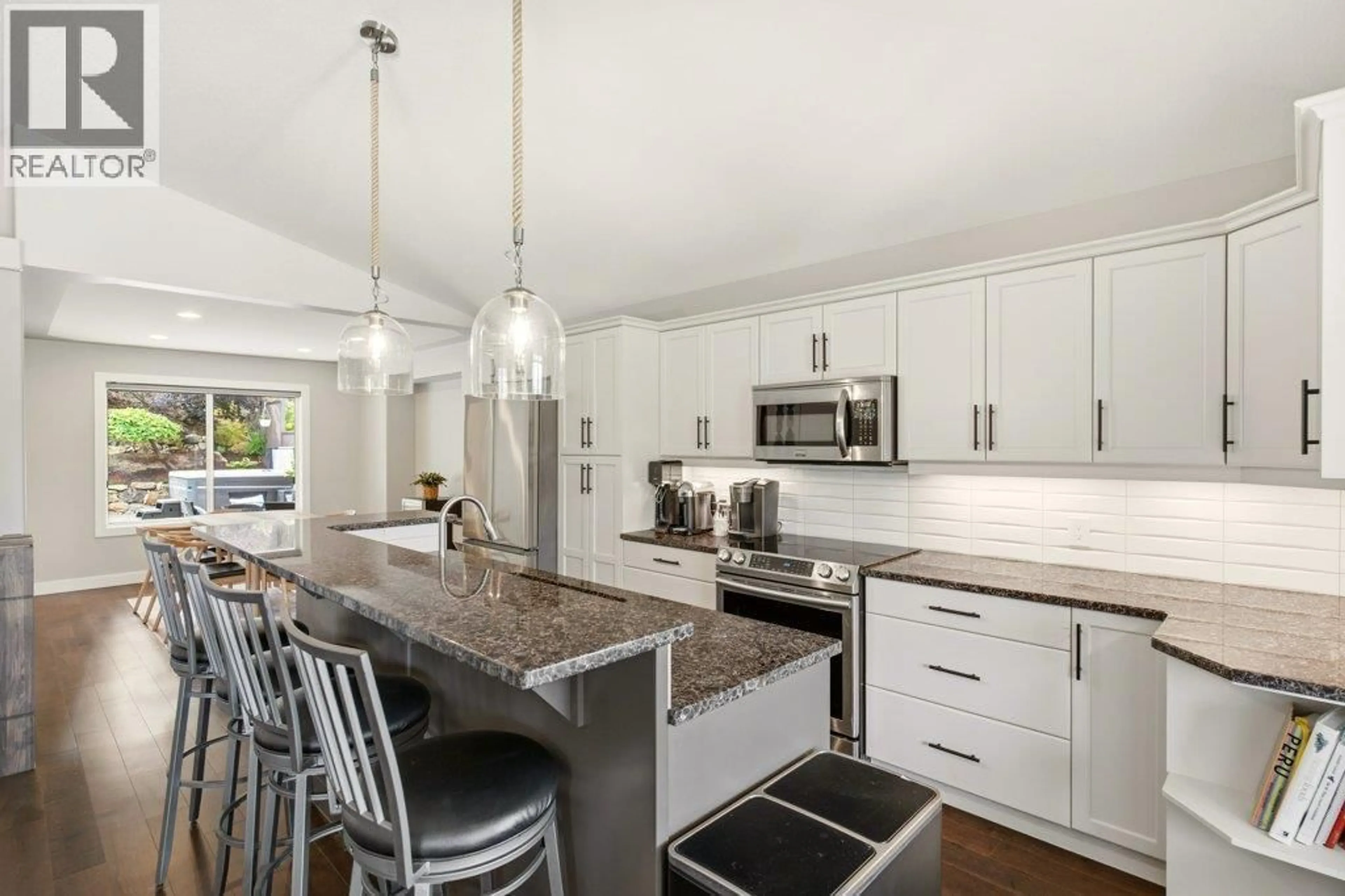 Open concept kitchen, unknown for 2109 BOWRON STREET, Kelowna British Columbia V1V2L6