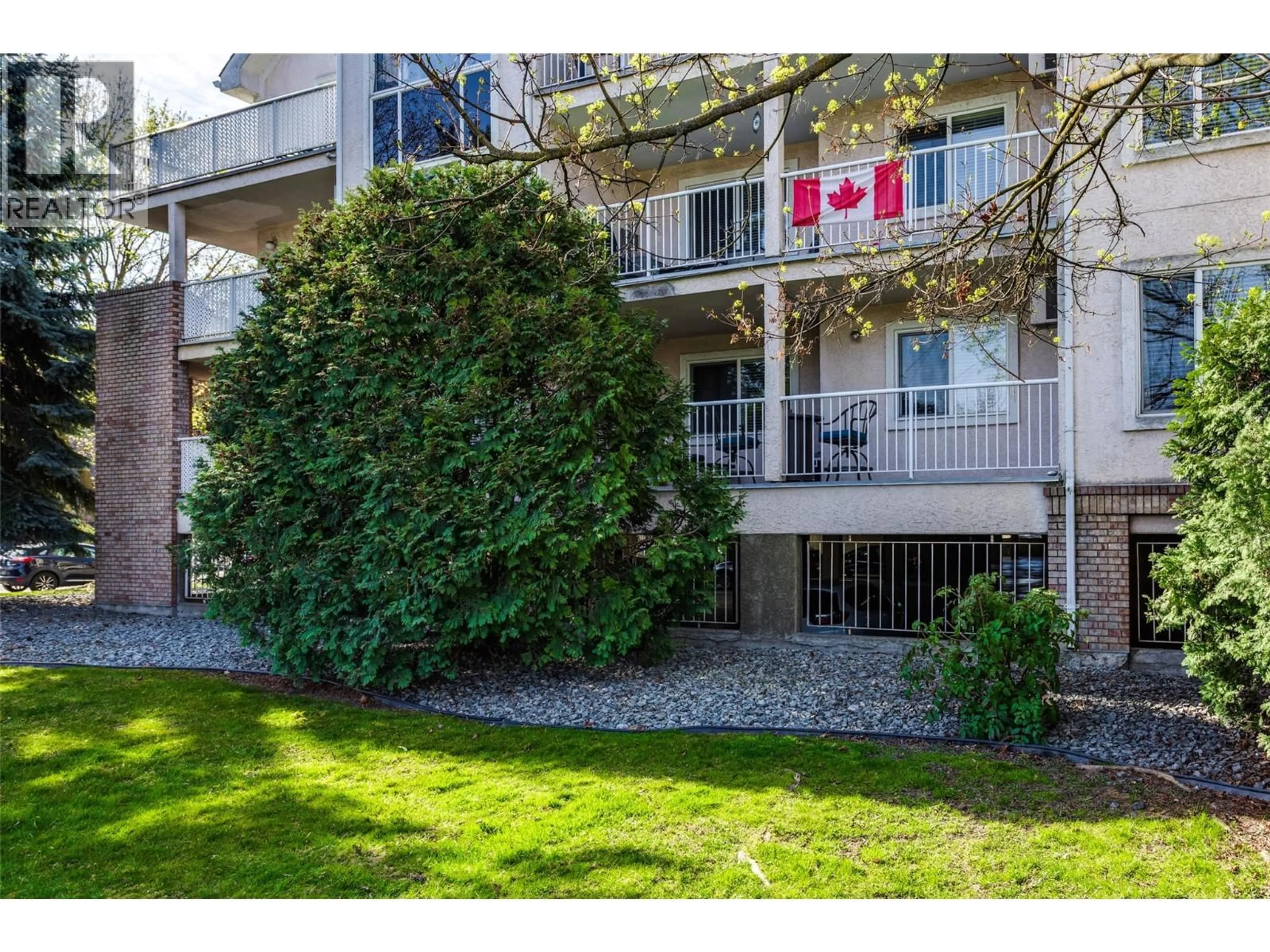 Patio, street for 110 - 400 SUTTON CRESCENT, Kelowna British Columbia V1V1Y3