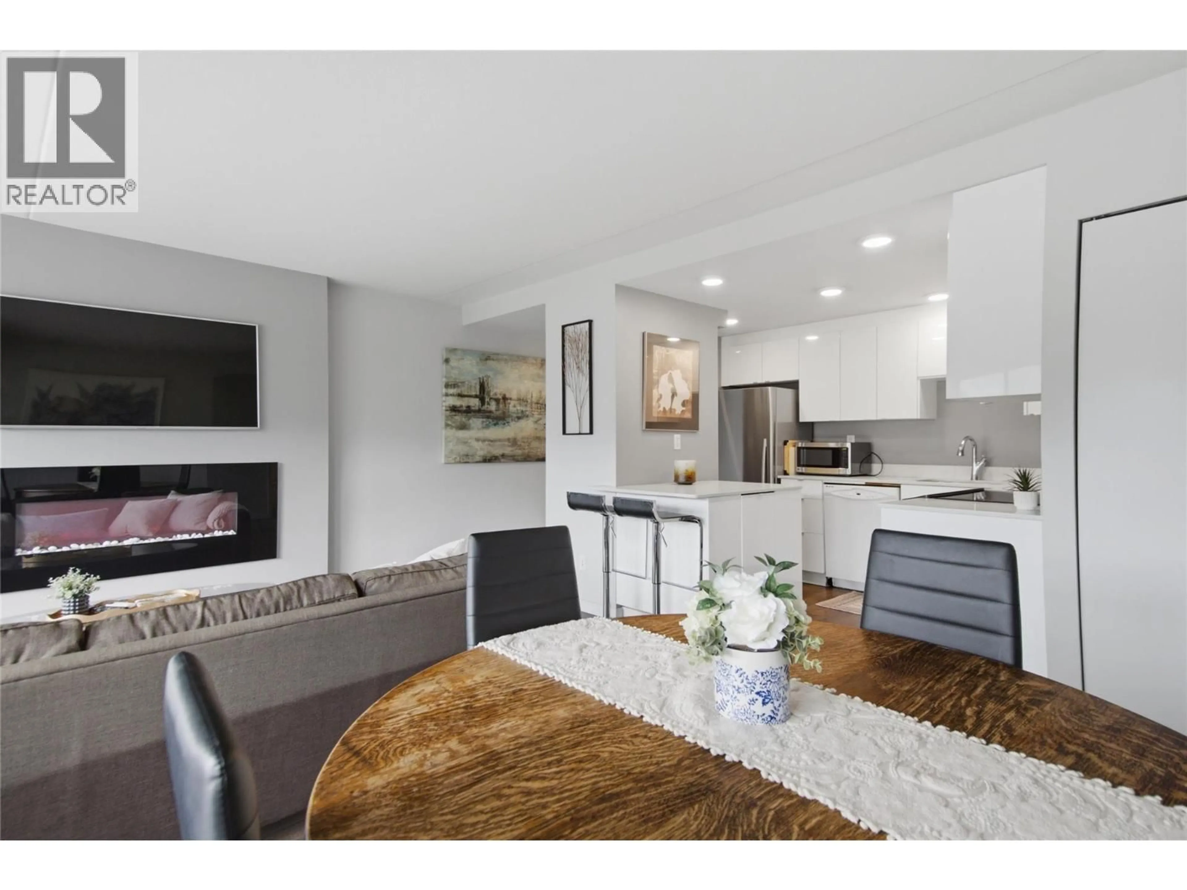 Open concept kitchen, unknown for 1003 - 525 NICOLA STREET, Kamloops British Columbia V2C6J5