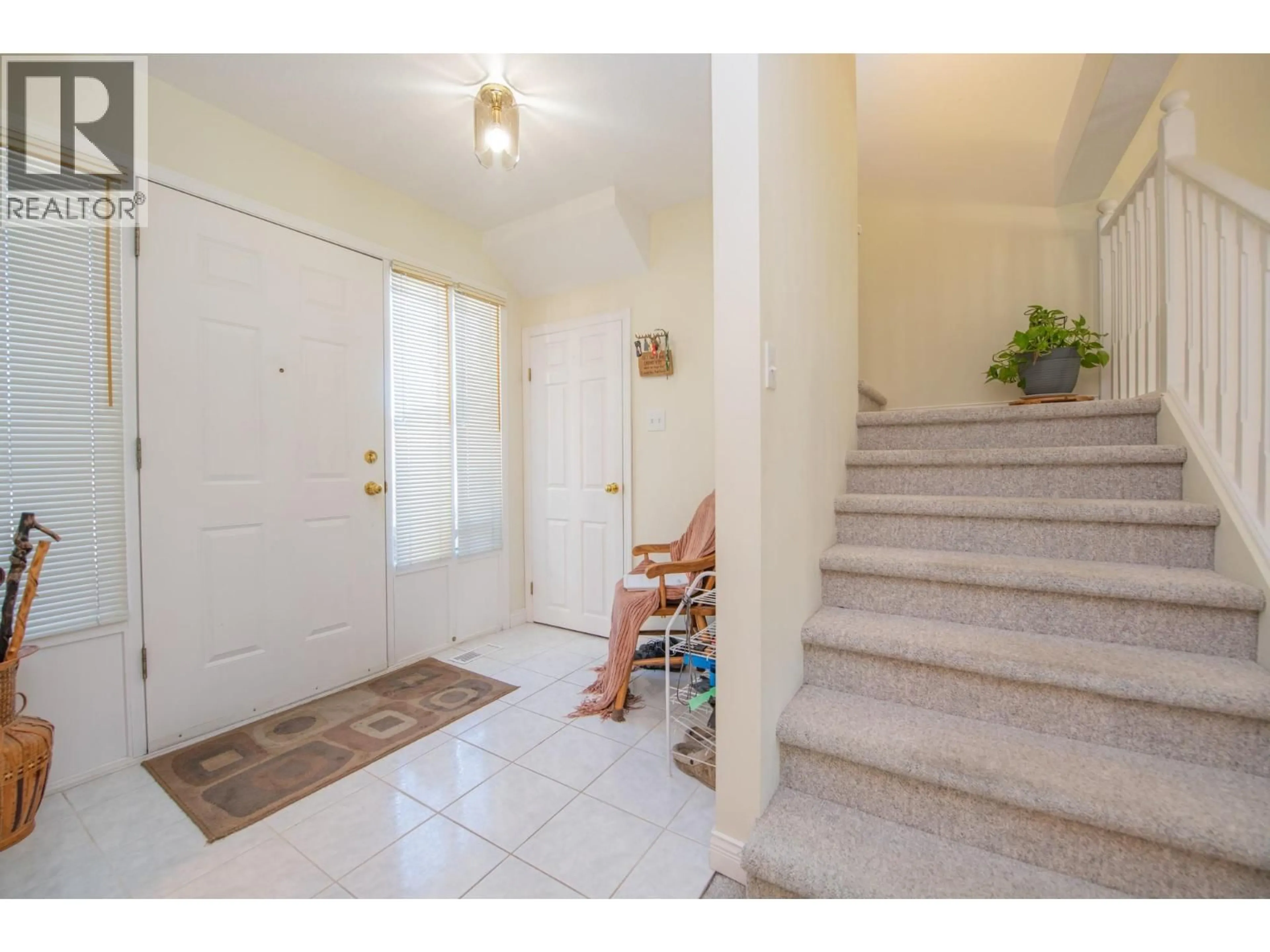 Indoor entryway for 12 - 4311 20 STREET, Vernon British Columbia V1T4E4