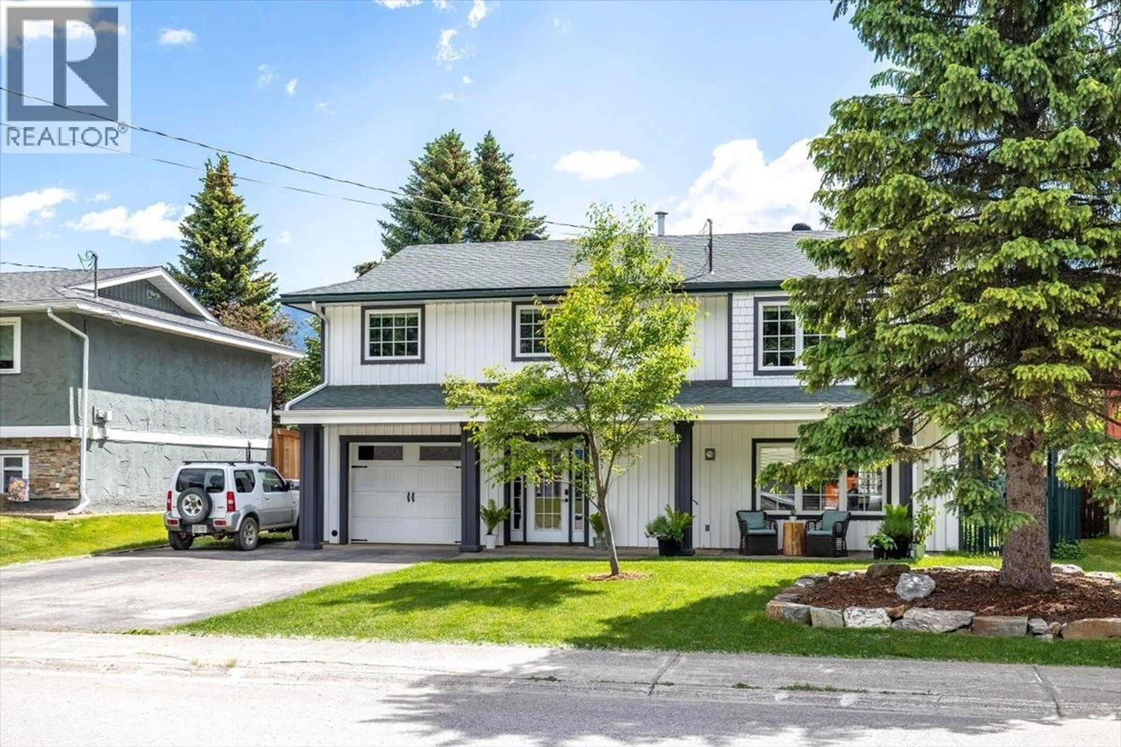 Home with vinyl exterior material, street for 47 MT PROCTOR AVENUE, Fernie British Columbia v0b1m3