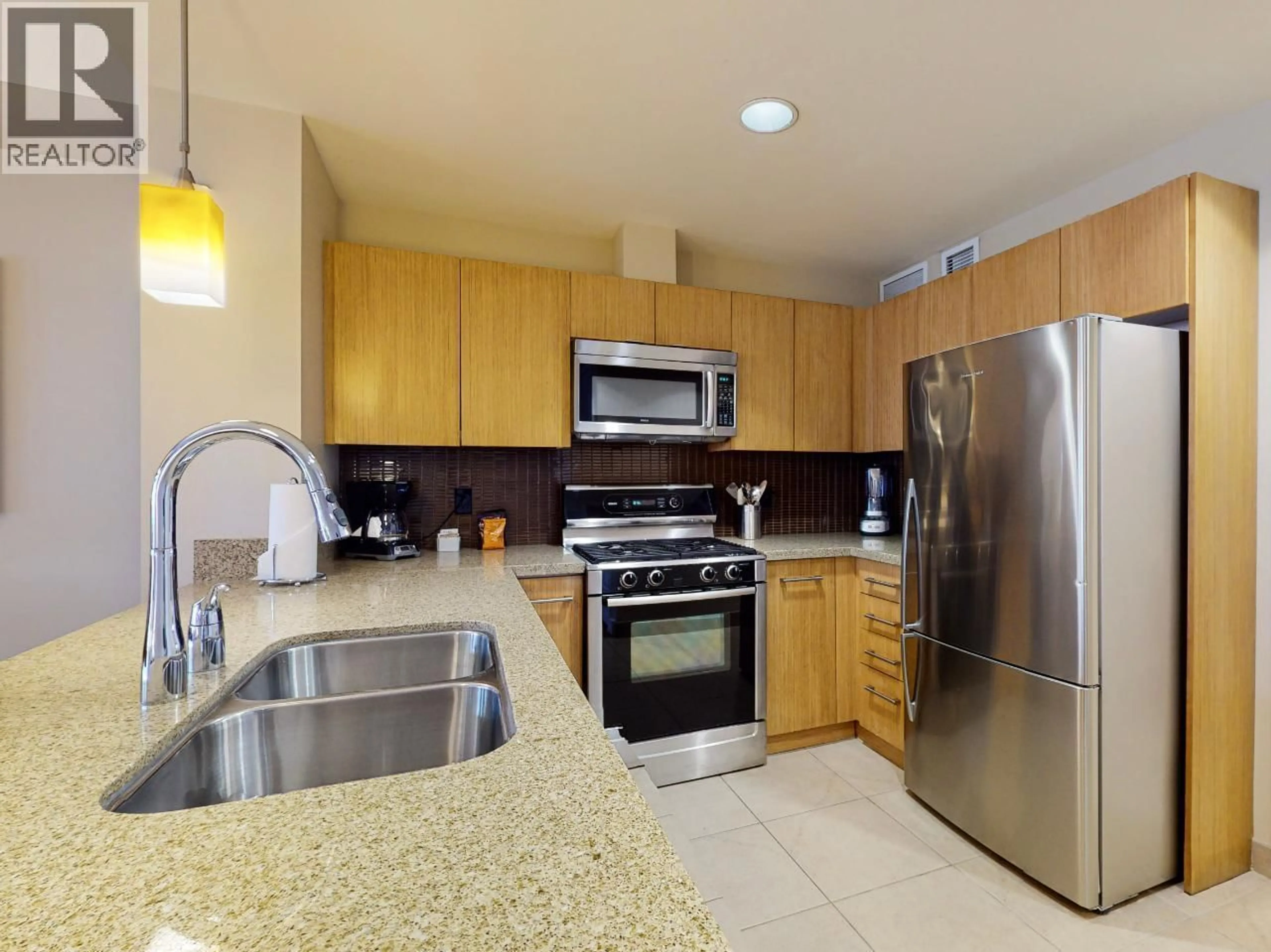 Standard kitchen, ceramic/tile floor for 14 - 15 PARK PLACE, Osoyoos British Columbia V0H1V0