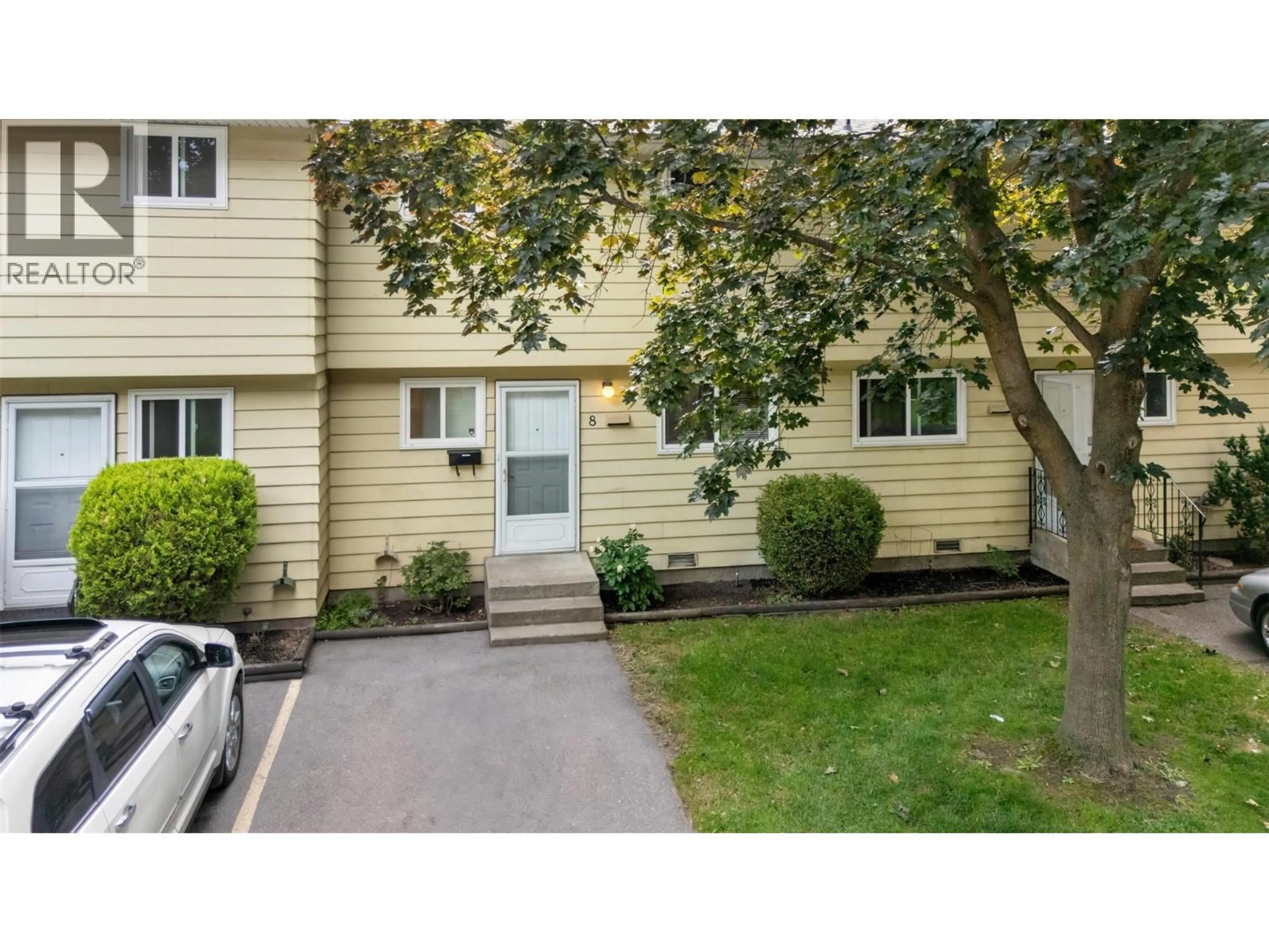 Unknown for 8 - 1153 BERNARD AVENUE, Kelowna British Columbia V1Y6R3
