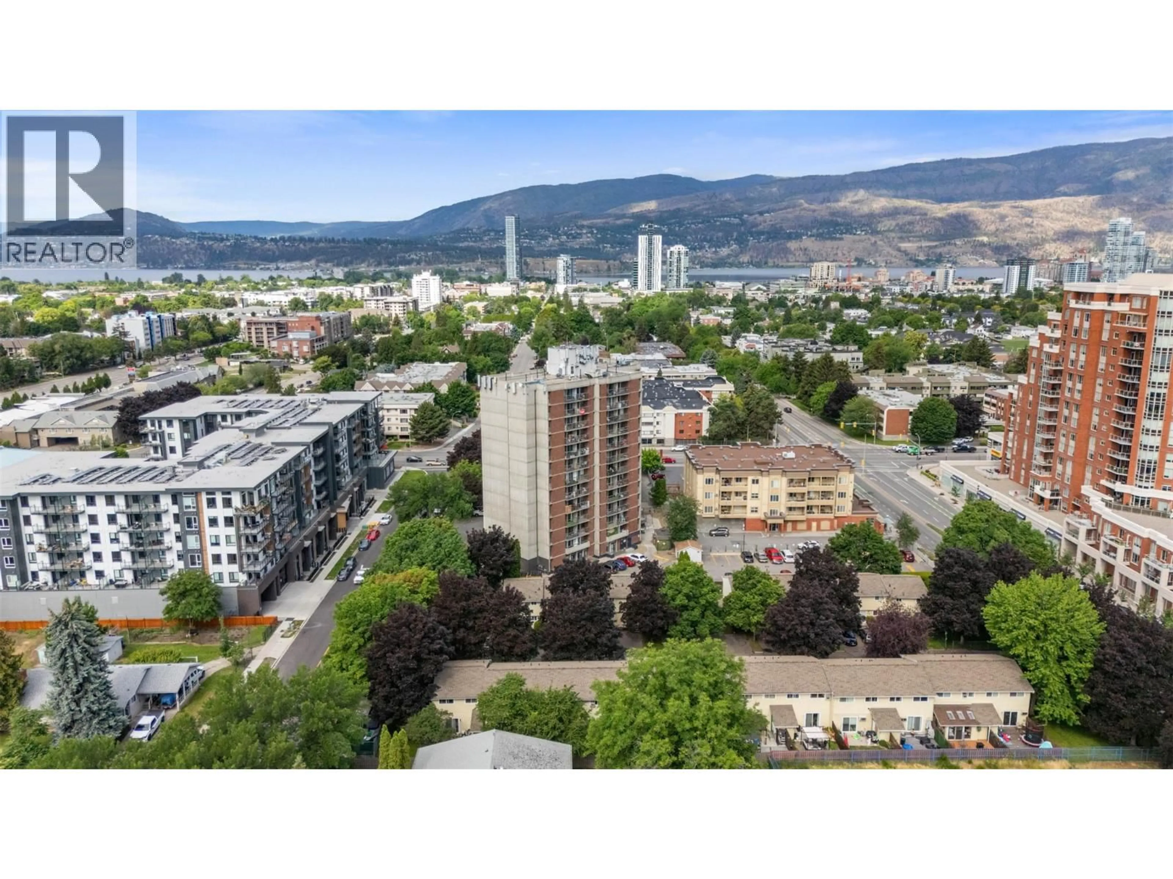 A pic from outside/outdoor area/front of a property/back of a property/a pic from drone, city buildings view from balcony for 8 - 1153 BERNARD AVENUE, Kelowna British Columbia V1Y6R3