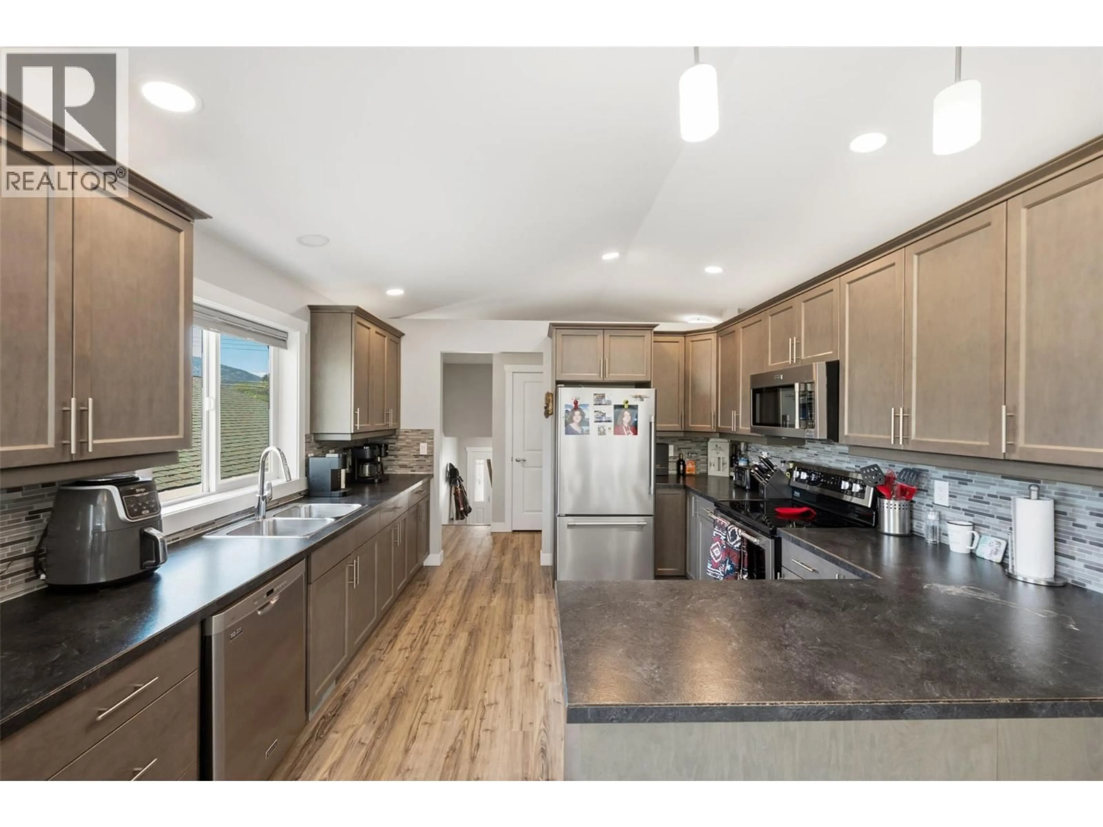 Open concept kitchen, unknown for 28 HUTH AVENUE, Penticton British Columbia V2A7S8