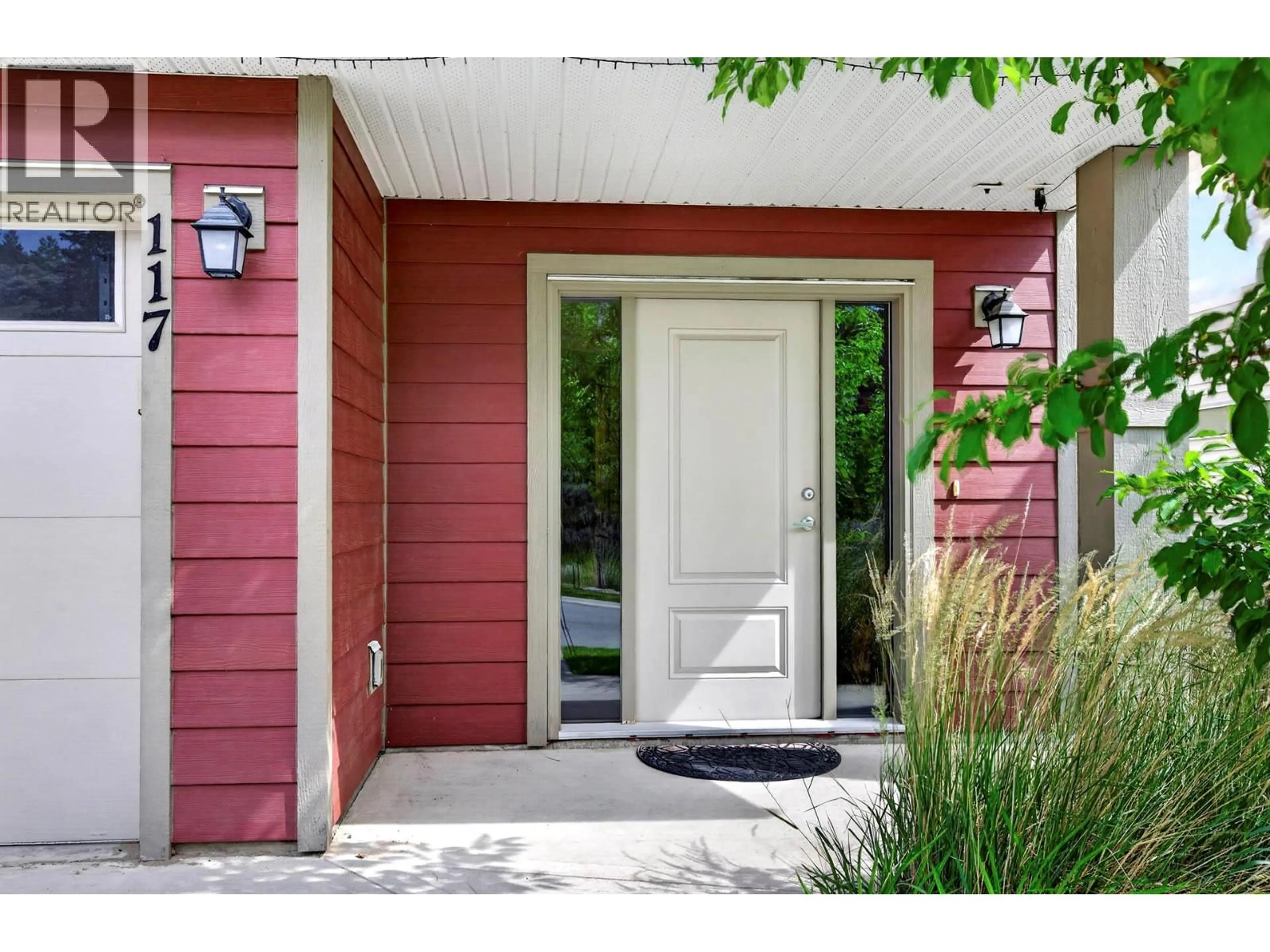 Indoor entryway for 117 - 8800 DALLAS DRIVE, Kamloops British Columbia V2C0G8