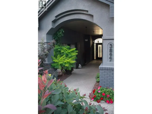 3897 GALLAGHERS OTHER, Kelowna 5