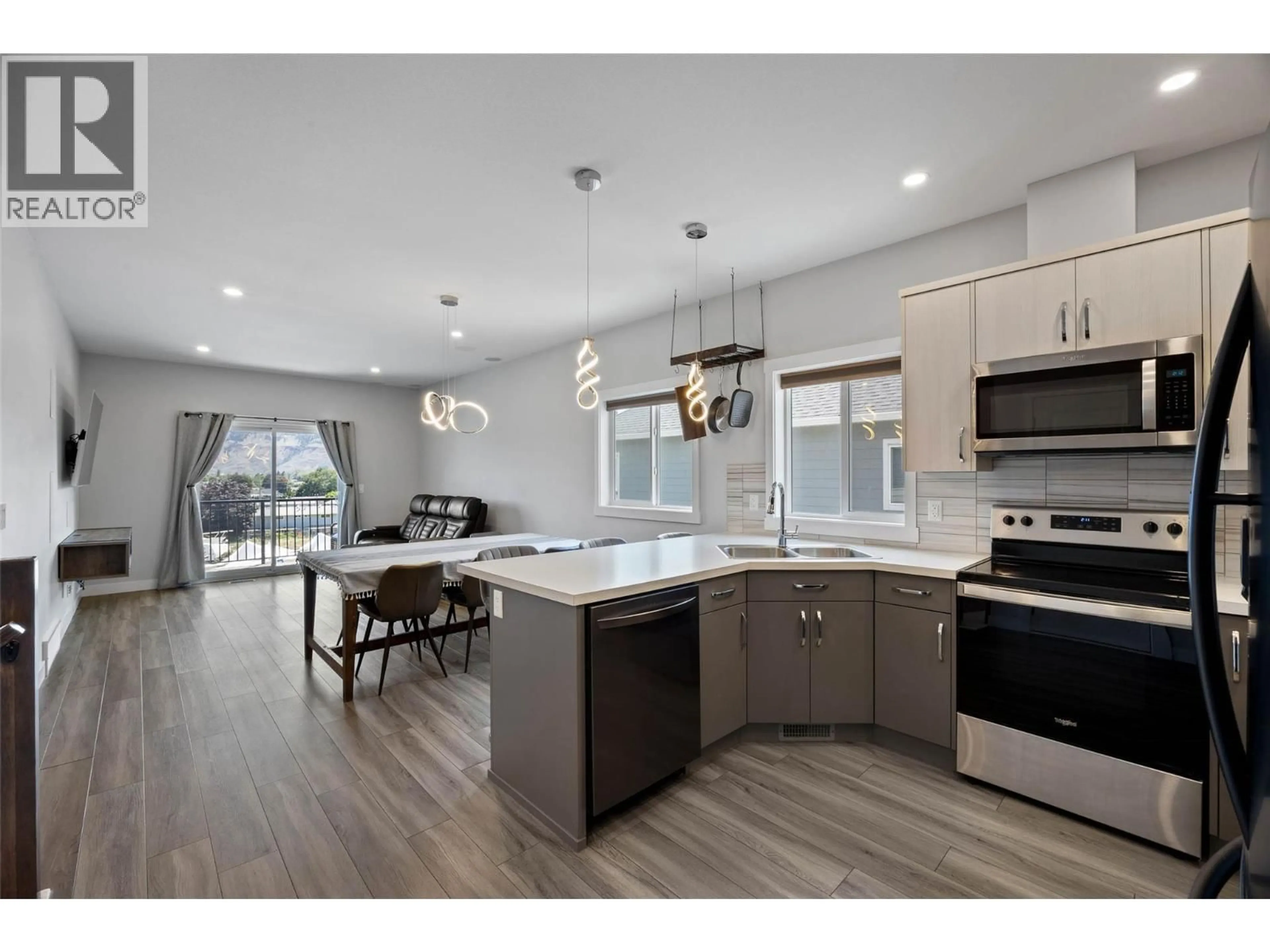 Open concept kitchen, unknown for 23 - 1900 ORD ROAD, Kamloops British Columbia V2B0B6