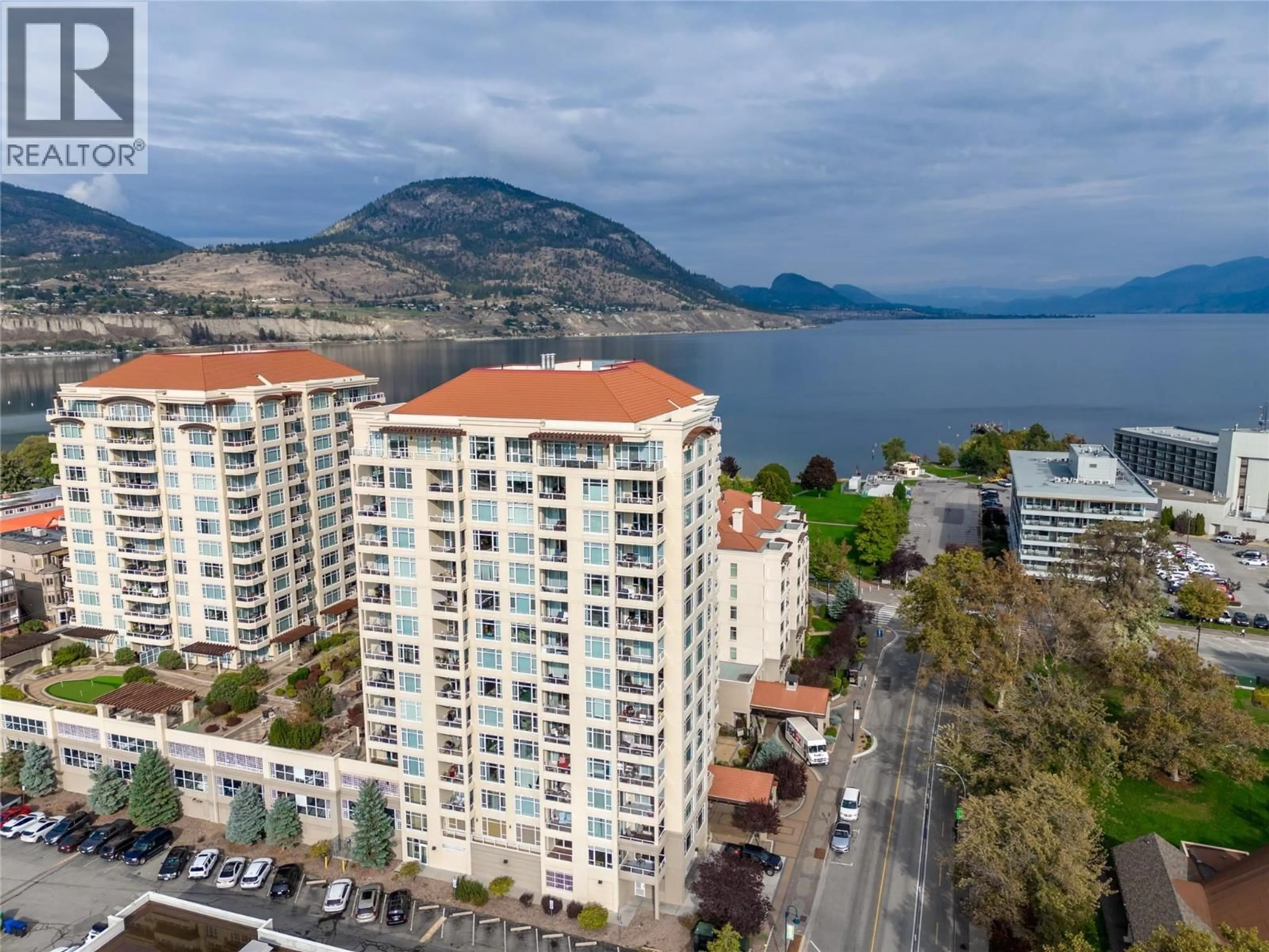 A pic from outside/outdoor area/front of a property/back of a property/a pic from drone, unknown for 304 - 75 MARTIN STREET, Penticton British Columbia V2A9C8