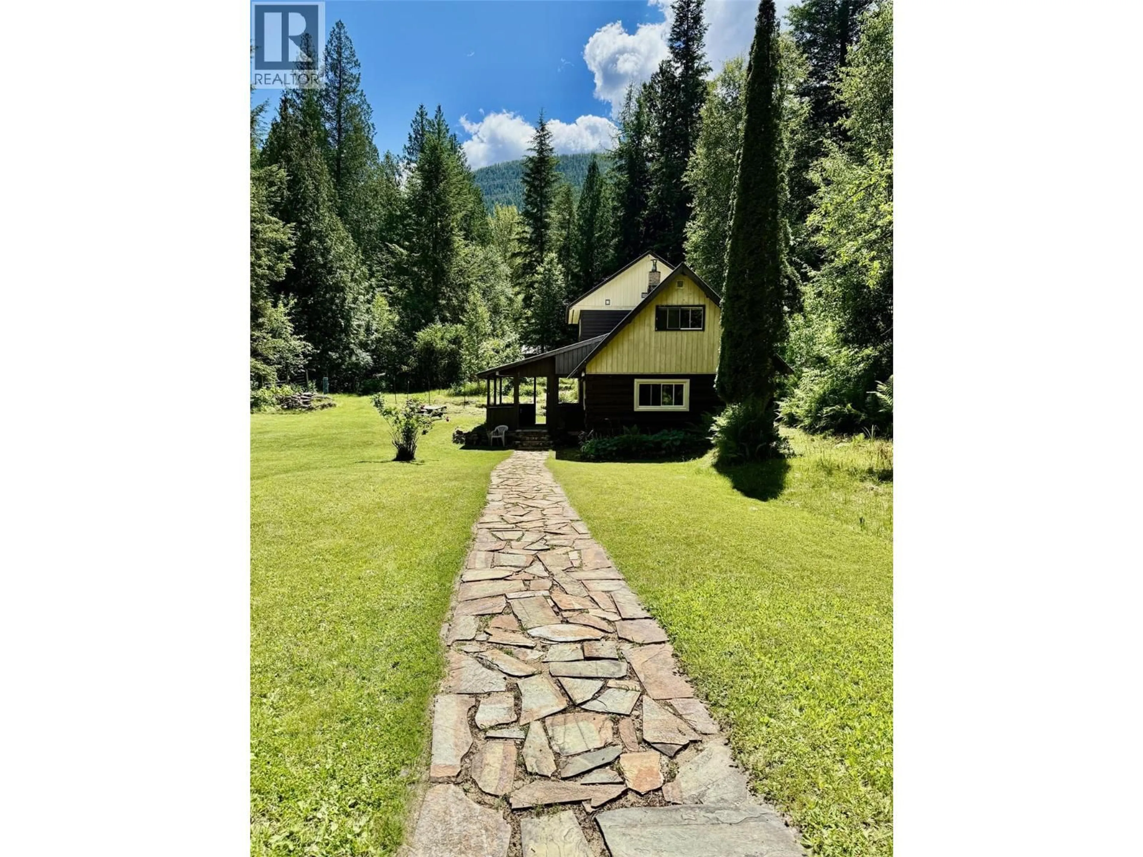 A pic from outside/outdoor area/front of a property/back of a property/a pic from drone, unknown for 4019 SAUNDERS ROAD, Winlaw British Columbia V0G2J0