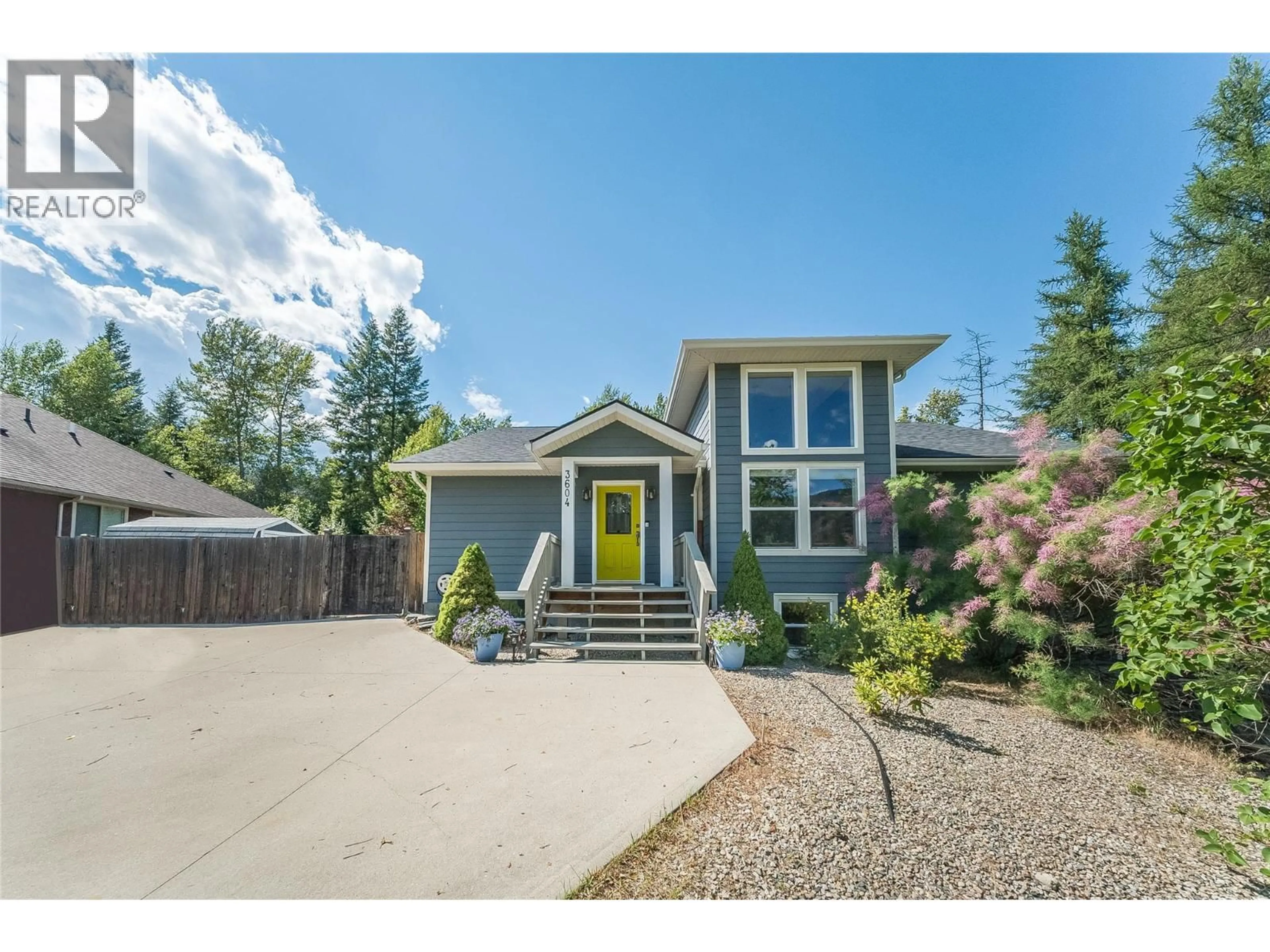 Home with vinyl exterior material, street for 3604 TOBA ROAD, Castlegar British Columbia V1N4Y3