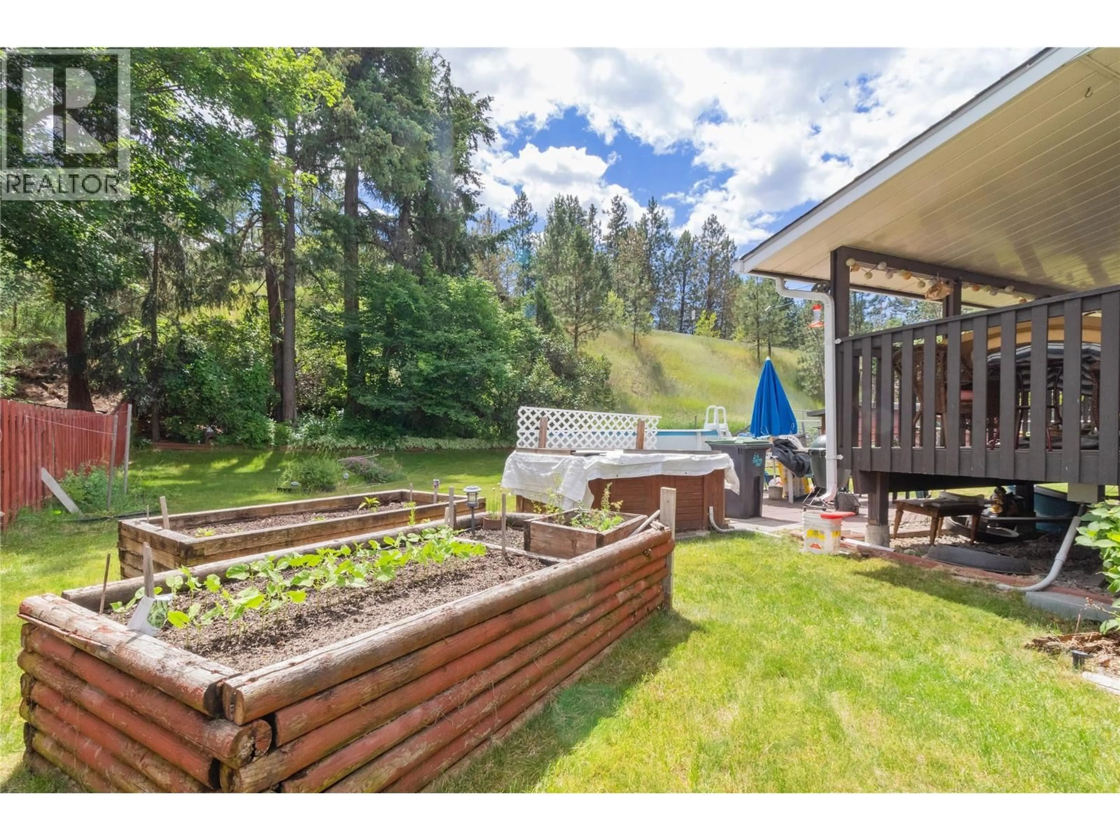 Patio, water/lake/river/ocean view for 215 JUPITER COURT, Kelowna British Columbia V1X5W5