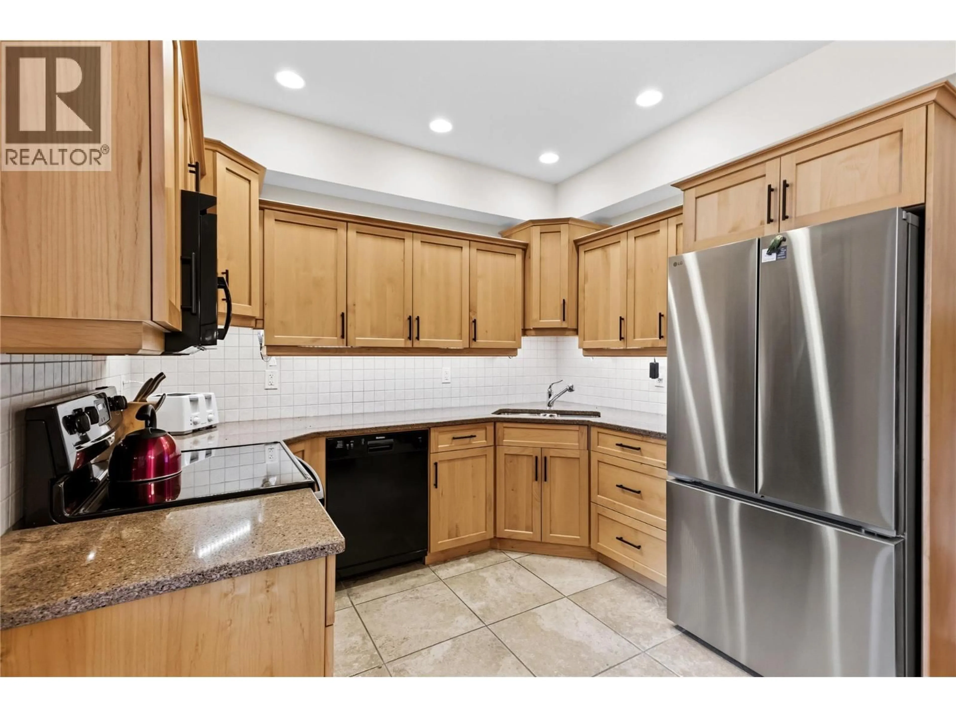 Standard kitchen, ceramic/tile floor for 302 - 873 FORESTBROOK DRIVE, Penticton British Columbia V2A2E9