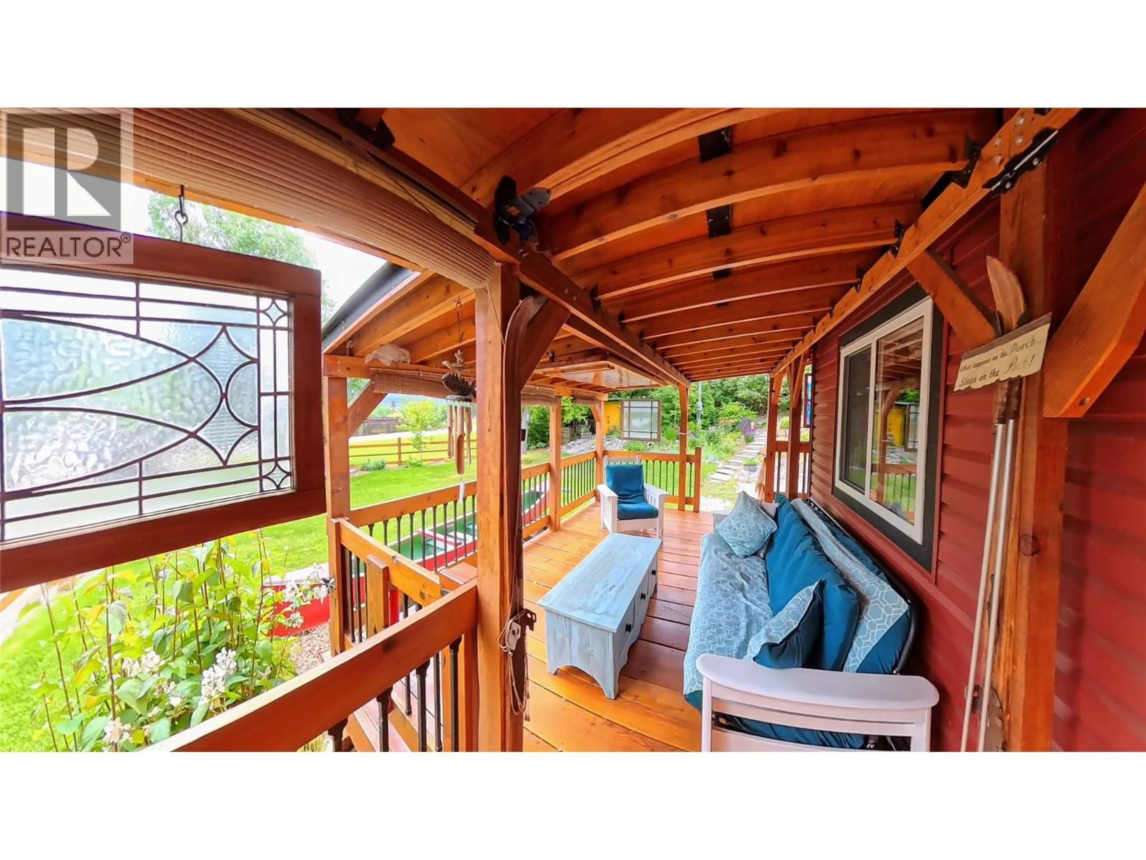 Patio, water/lake/river/ocean view for 1768 VICTORIA AVENUE, Windermere British Columbia V0B2L2