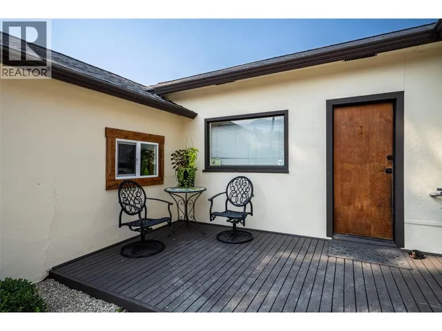 2885 PHILLIPS STREET, Armstrong 4