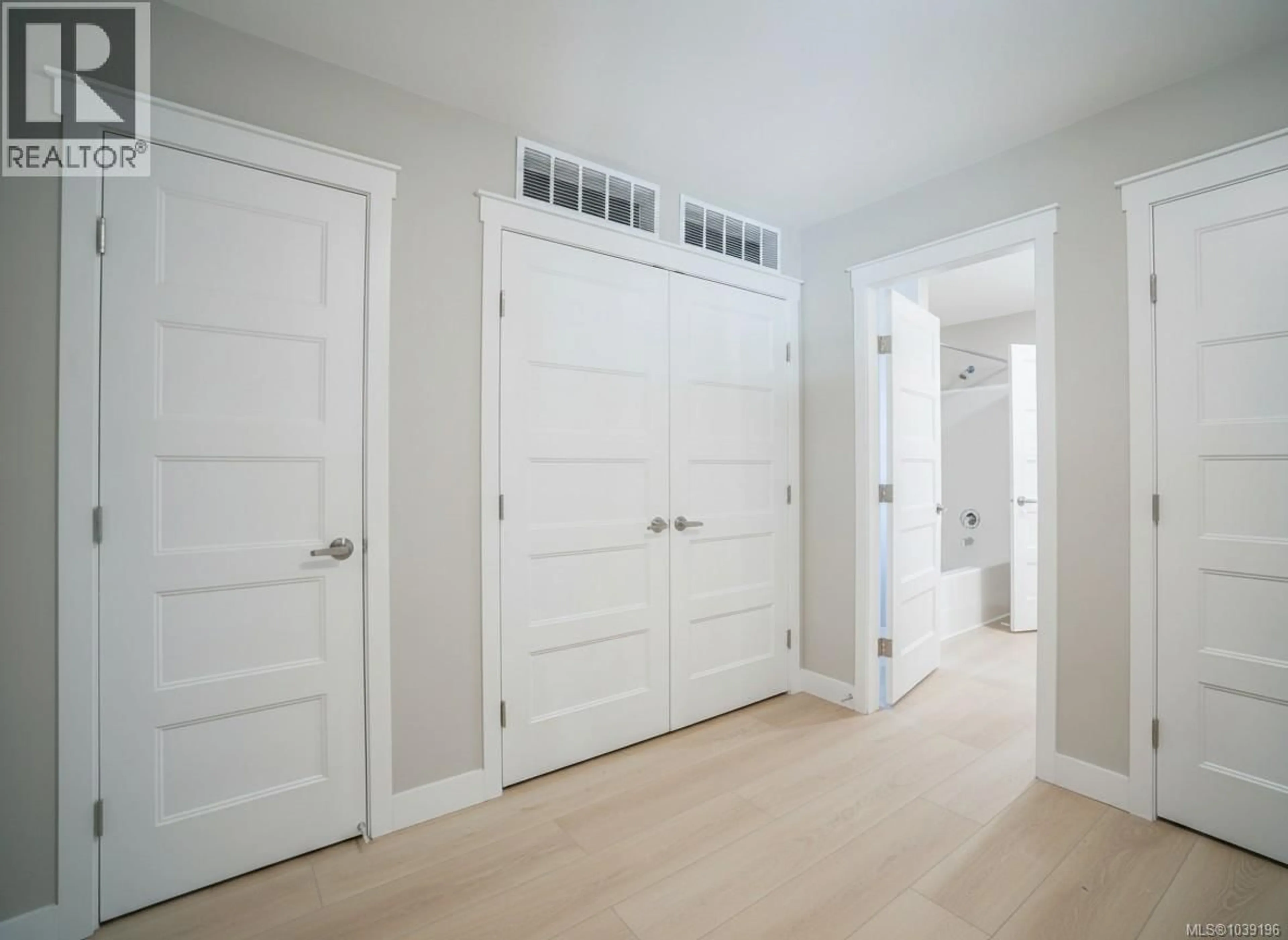 Indoor entryway for 206 - 5700 PIERCE ROAD, Port Alberni British Columbia V9Y0A3