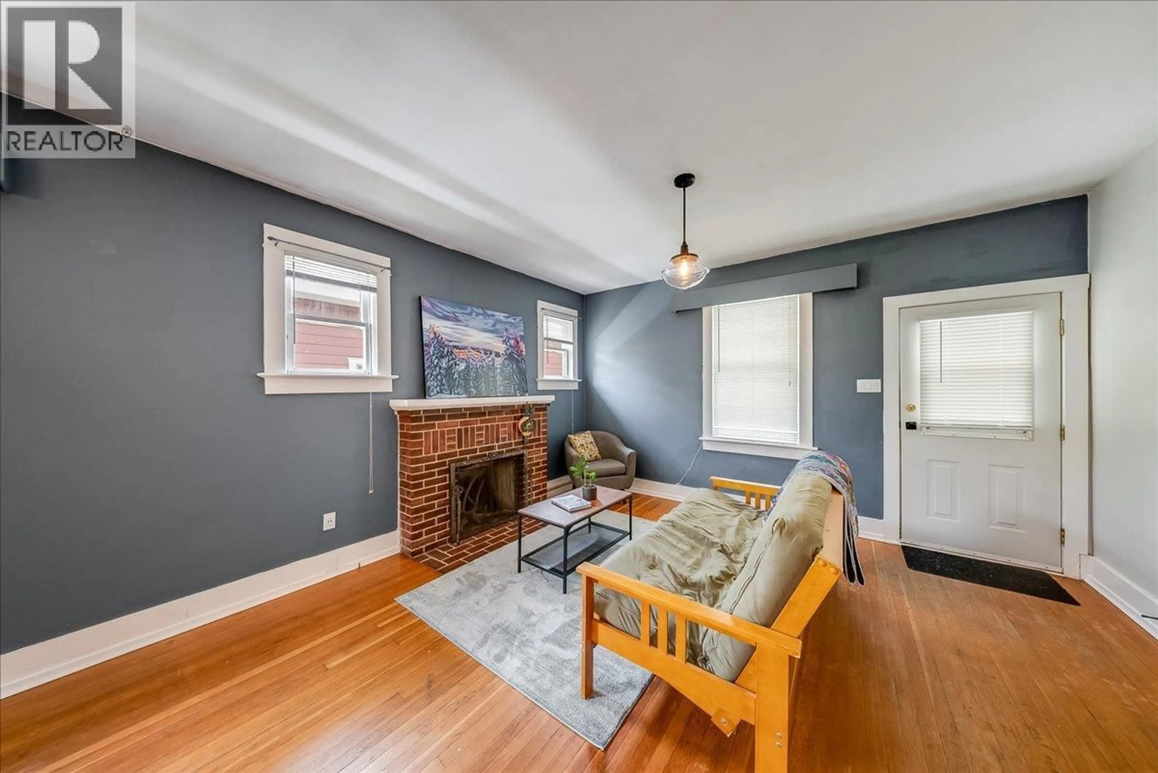Living room with furniture, unknown for 1133 NELSON AVENUE, Trail British Columbia V1R3H4