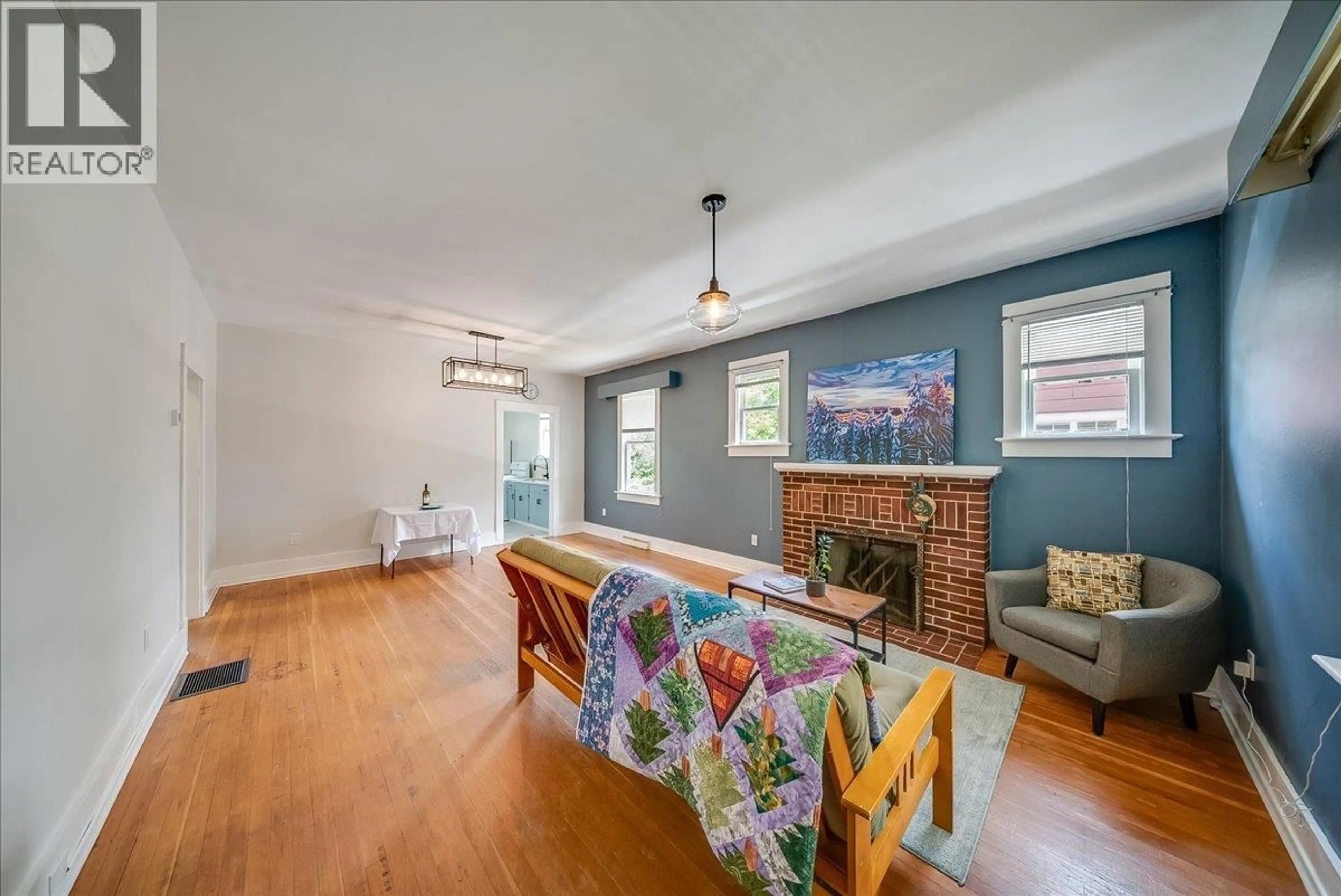 Living room with furniture, unknown for 1133 NELSON AVENUE, Trail British Columbia V1R3H4