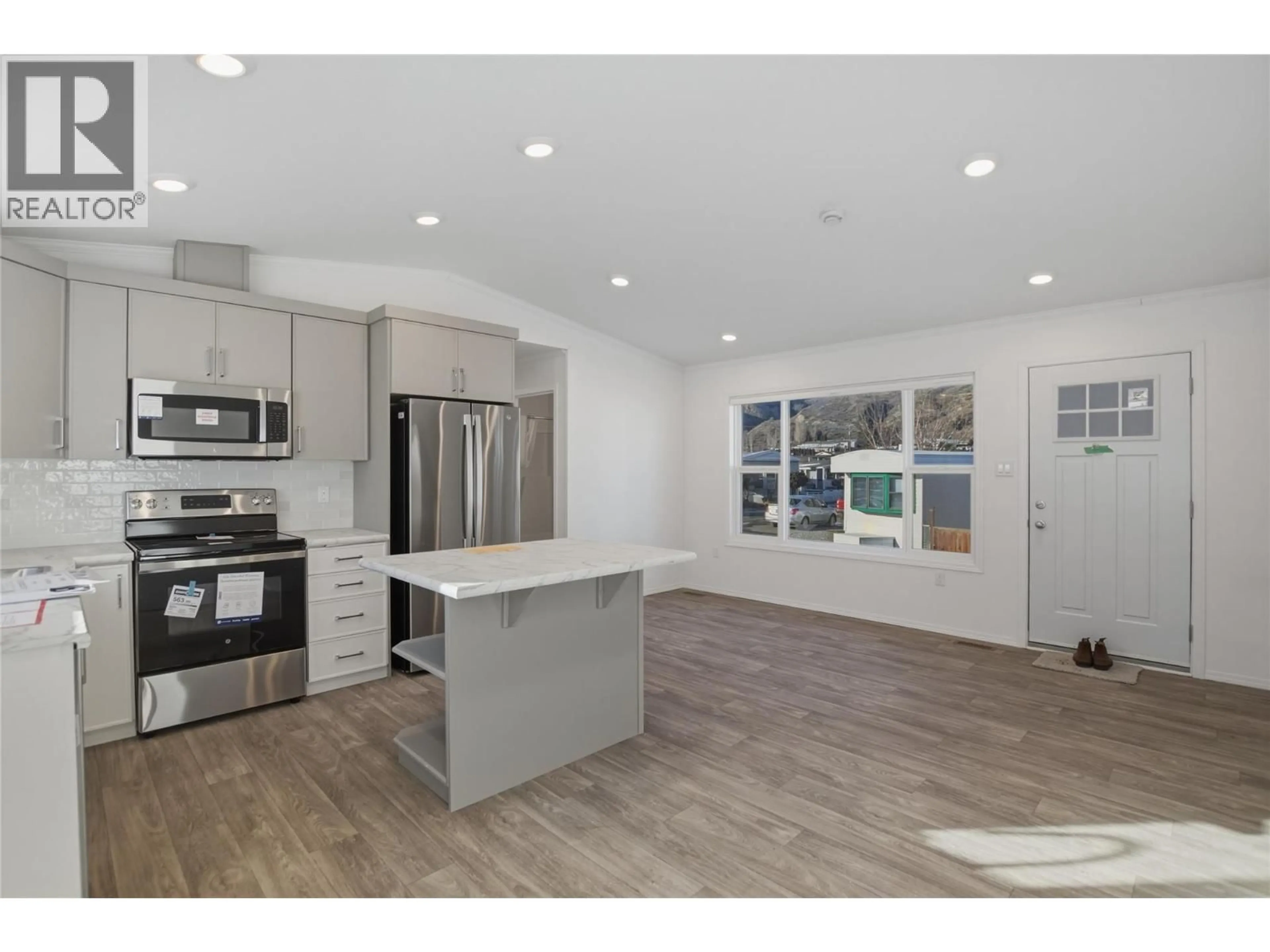 Open concept kitchen, unknown for 69 - 1375 ORD ROAD, Kamloops British Columbia V2B7V3