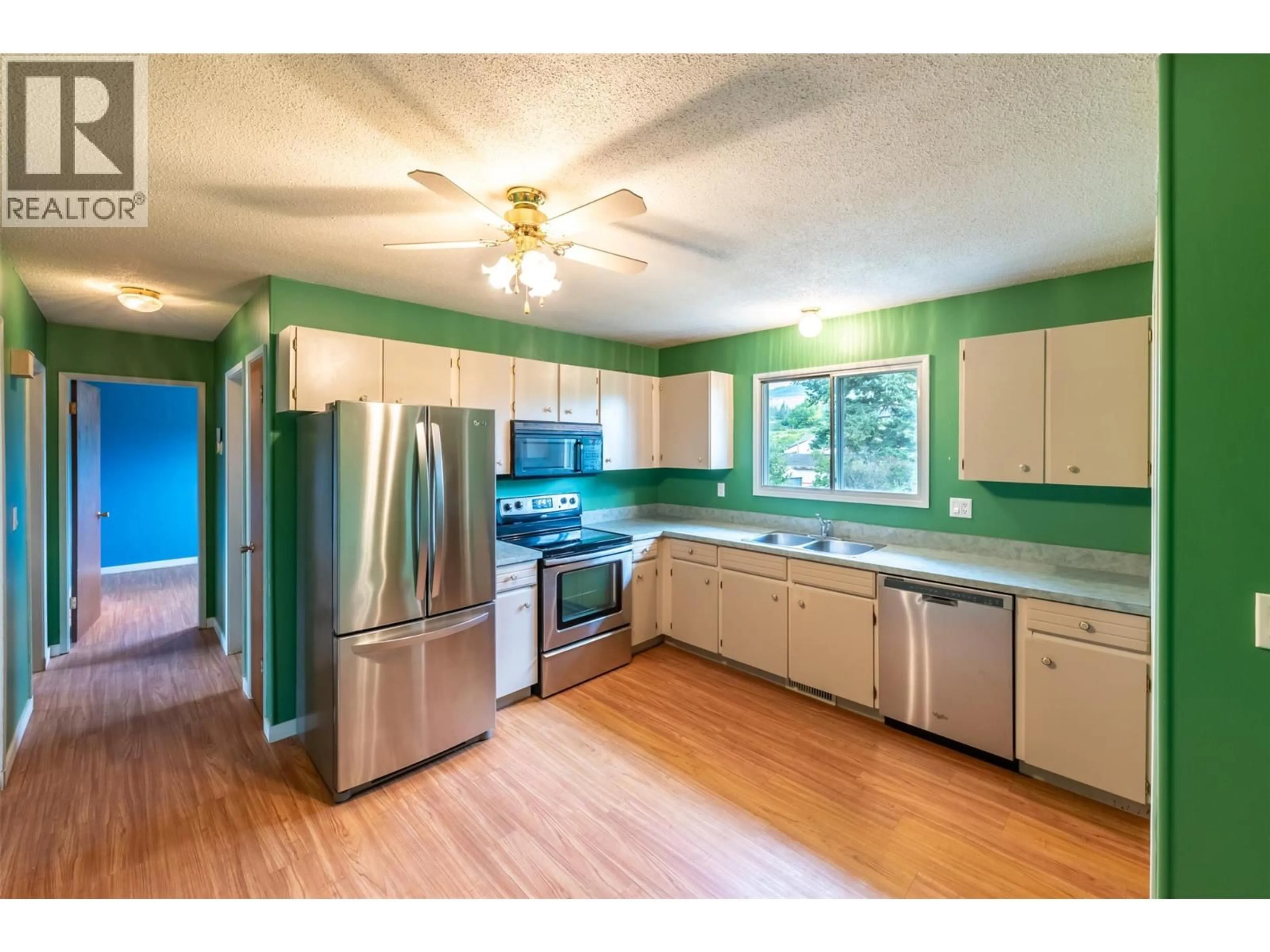 Standard kitchen, wood/laminate floor for 2530 DELRAY ROAD, West Kelowna British Columbia V4T1P9