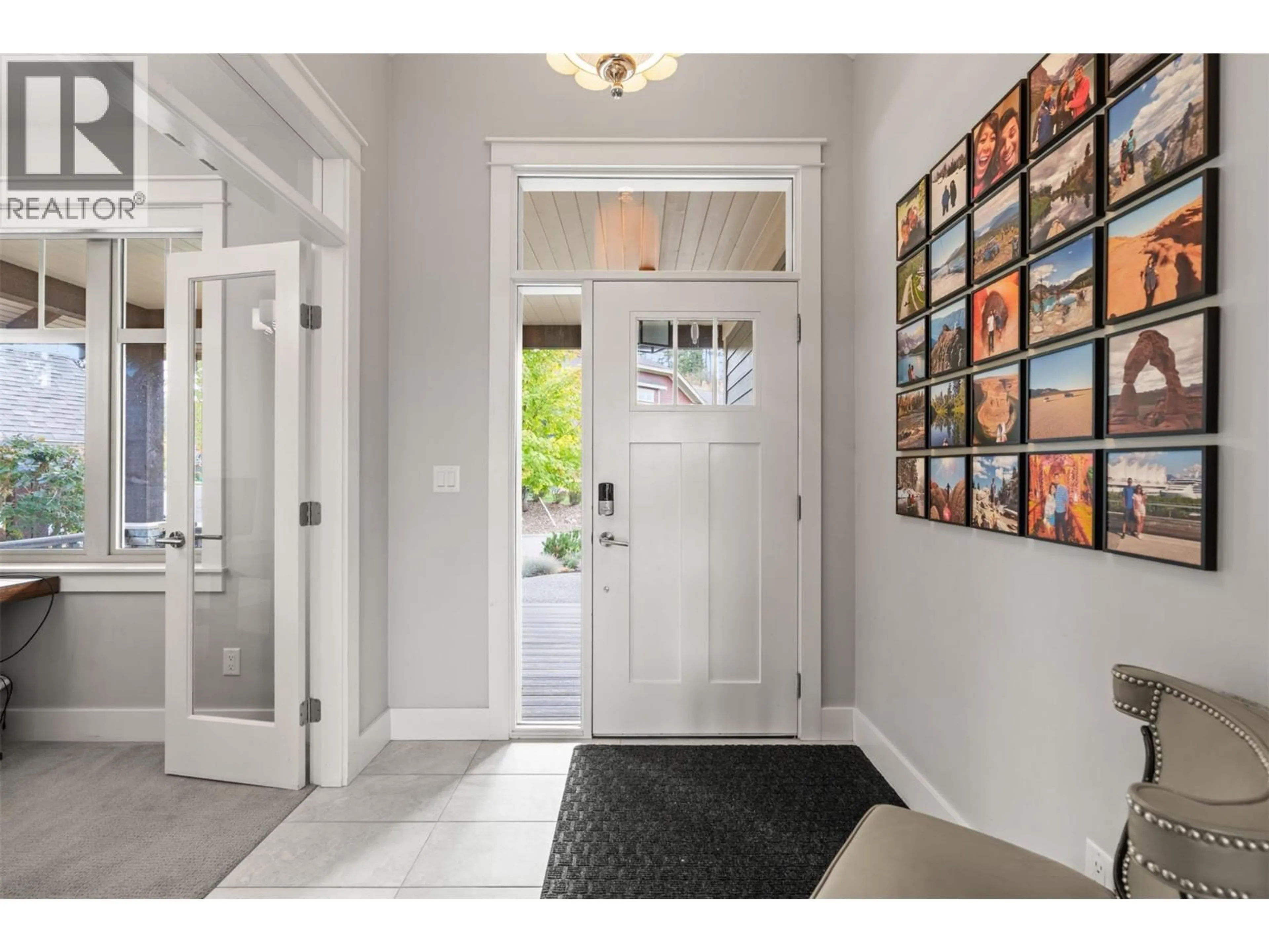 Indoor entryway for 246 DORMIE PLACE, Vernon British Columbia V1H1Y5
