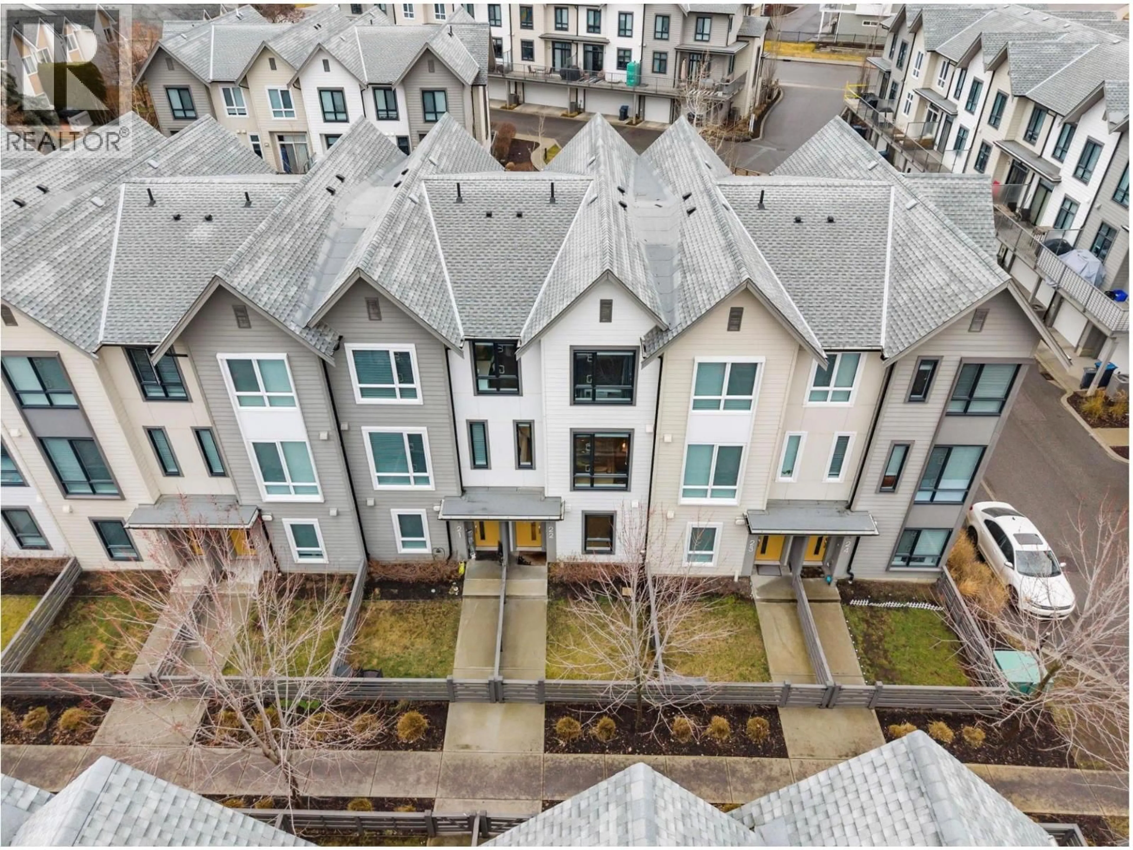 A pic from outside/outdoor area/front of a property/back of a property/a pic from drone, city buildings view from balcony for 20 - 170 CELANO CRESCENT, Kelowna British Columbia V1V0B6