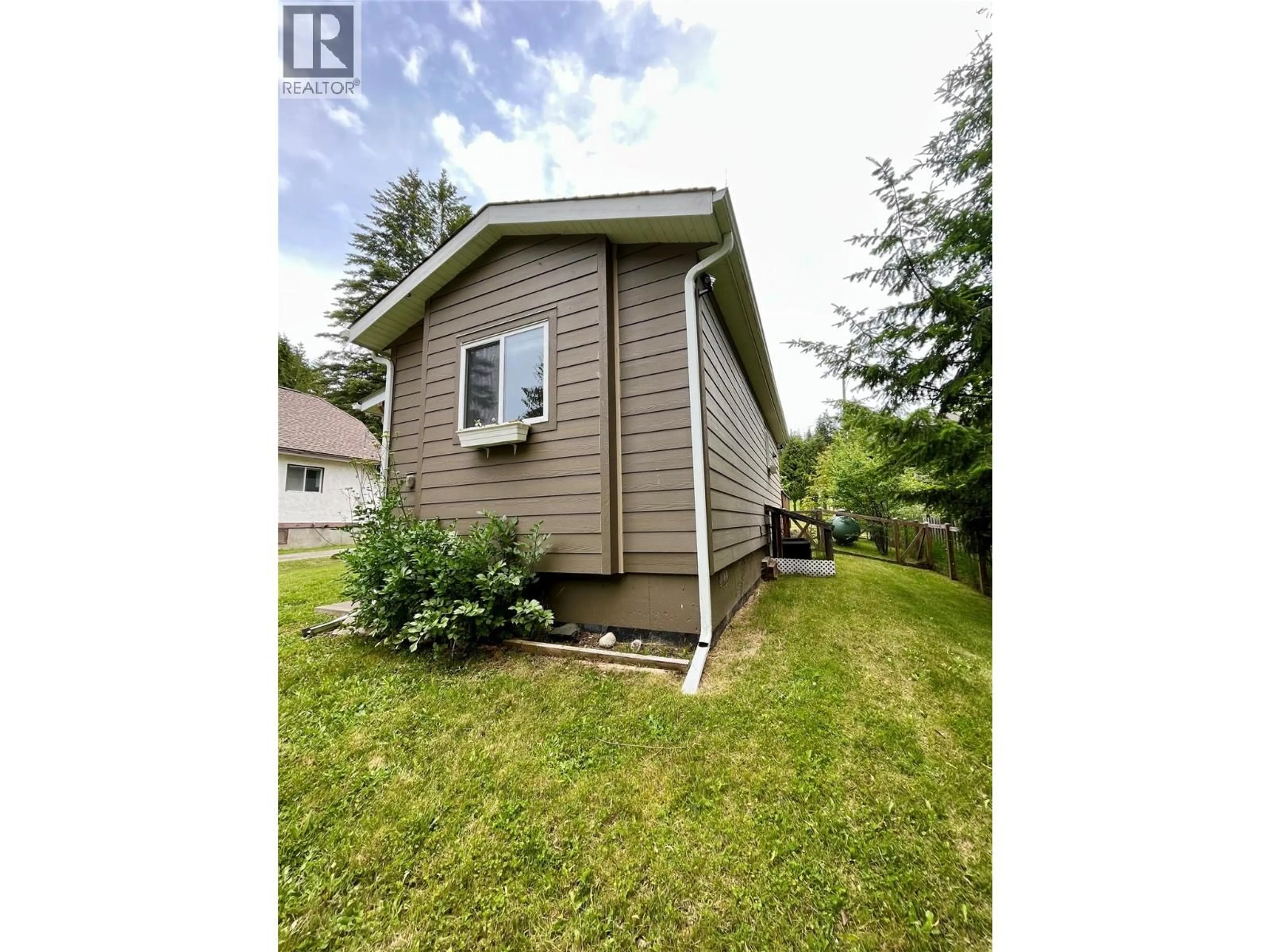 Shed for 313 1ST AVENUE NORTHWEST, Nakusp British Columbia V0G1R0
