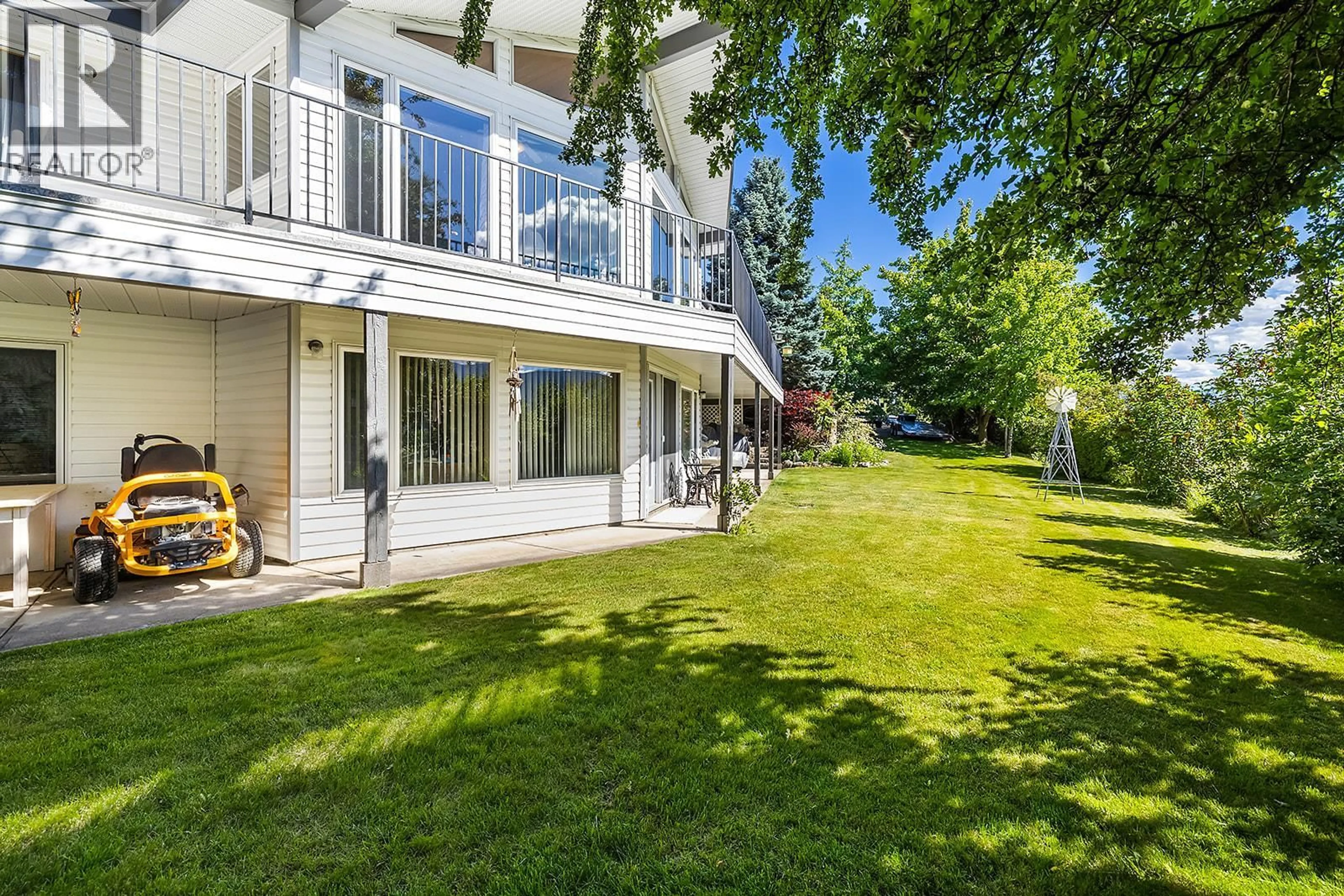 Patio, unknown for 1305 HILTON PLACE, Creston British Columbia V0B1G6