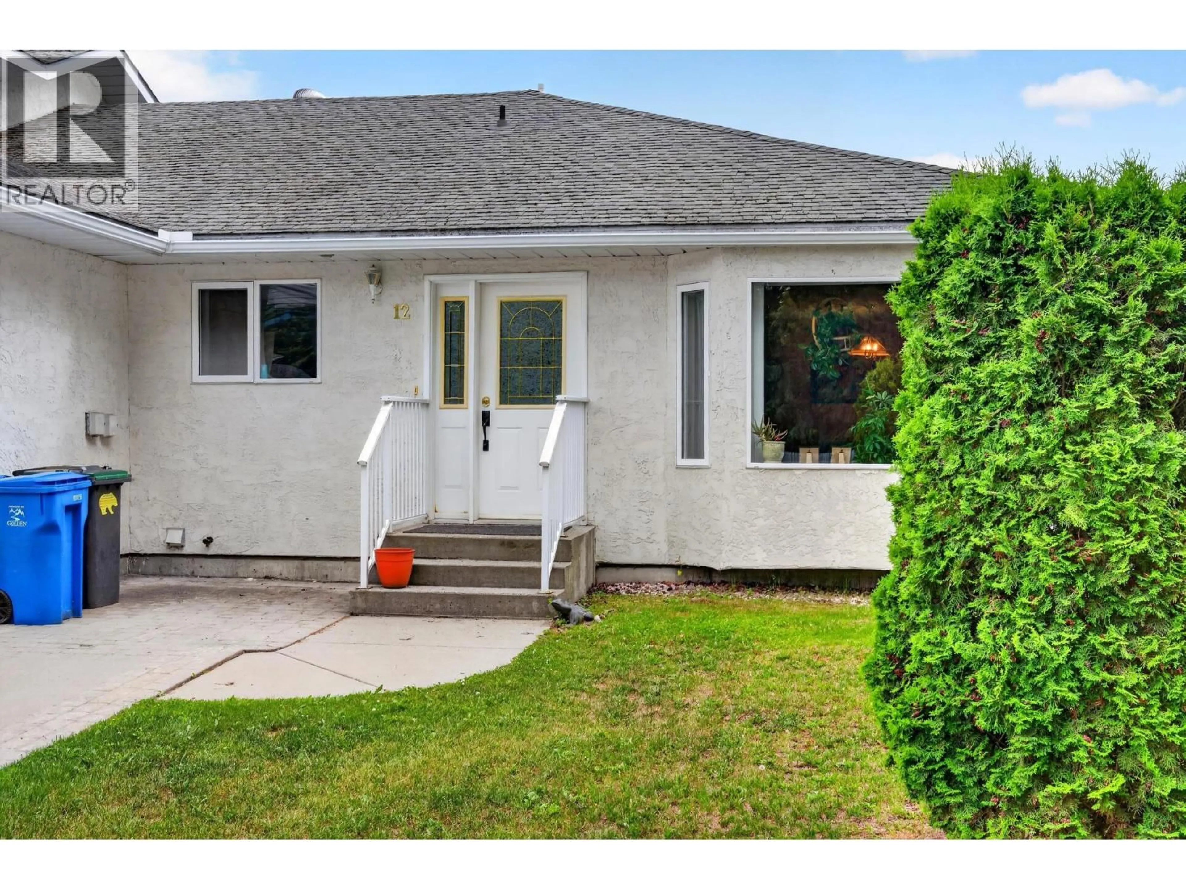 Home with vinyl exterior material, street for 12 - 411 5TH AVENUE SOUTH, Golden British Columbia V0A1H0
