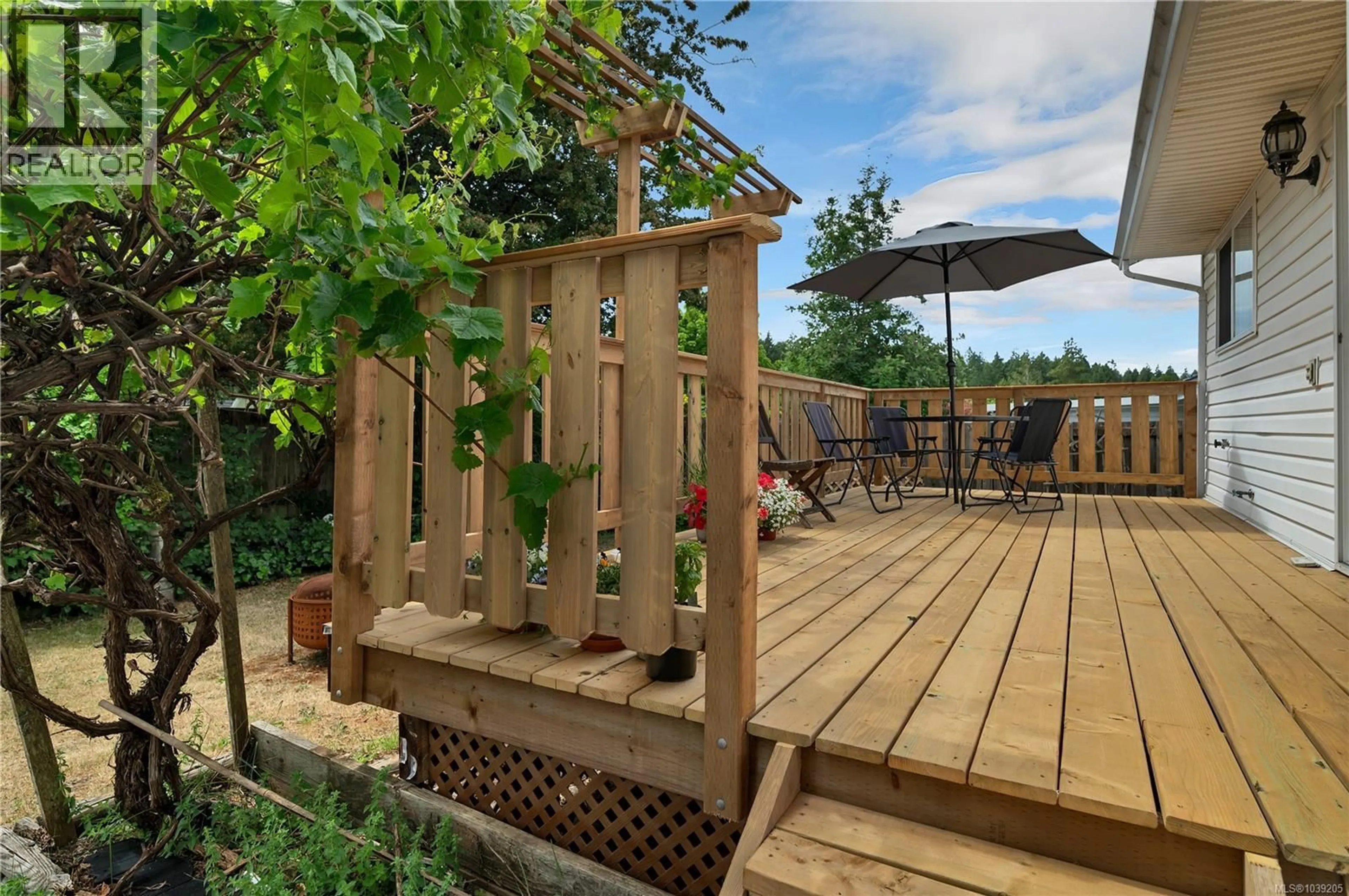 Patio, unknown for 755 KIT CRESCENT, Campbell River British Columbia V9H1P6