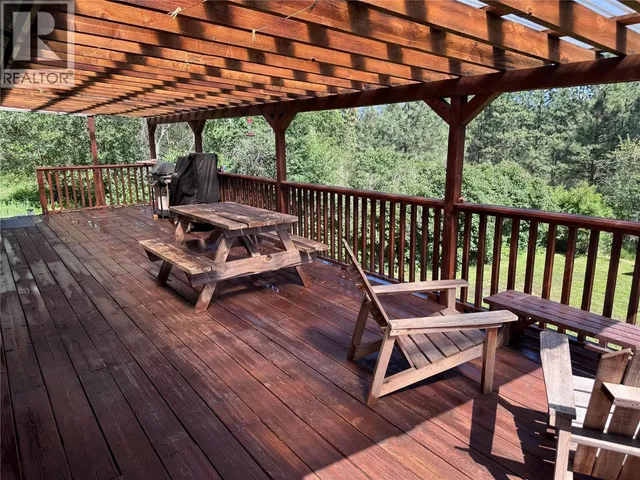 725 3 HIGHWAY, Christina Lake 5