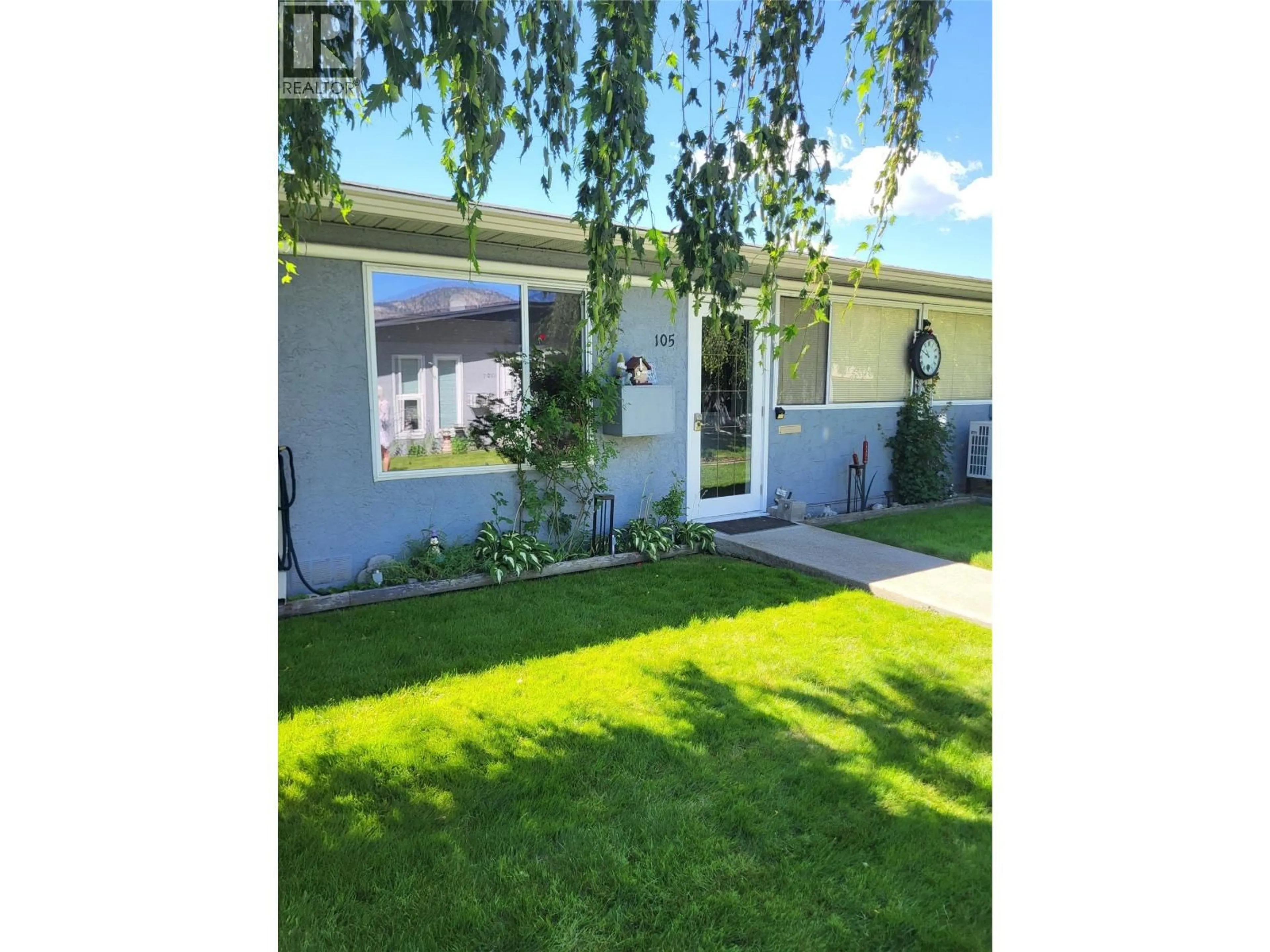 A pic from outside/outdoor area/front of a property/back of a property/a pic from drone, street for 105 - 601 WADE AVENUE WEST, Penticton British Columbia V2A1V6