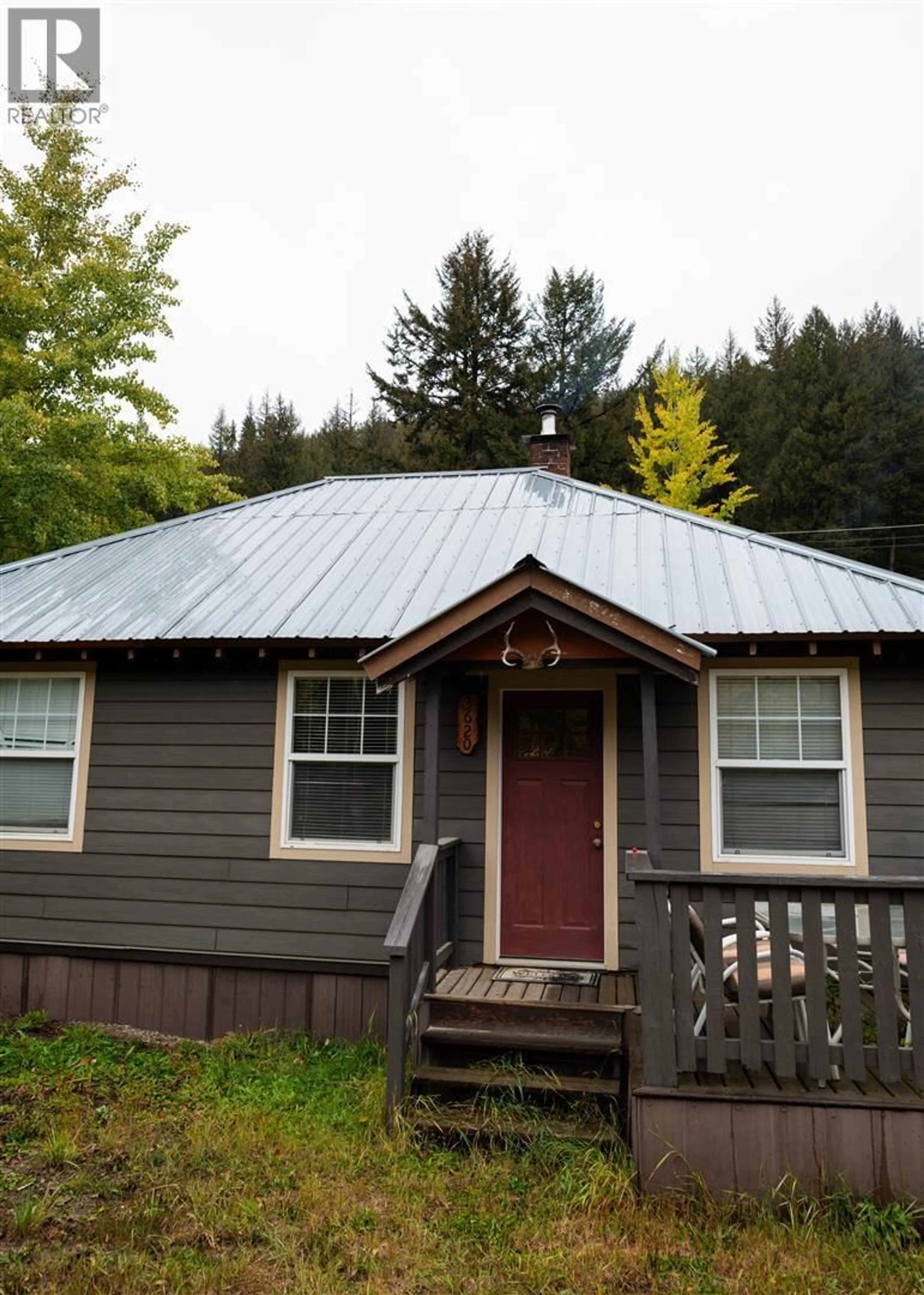 Home with vinyl exterior material, building for 3620 PIONEER ROAD, Bralorne British Columbia V0K1P0