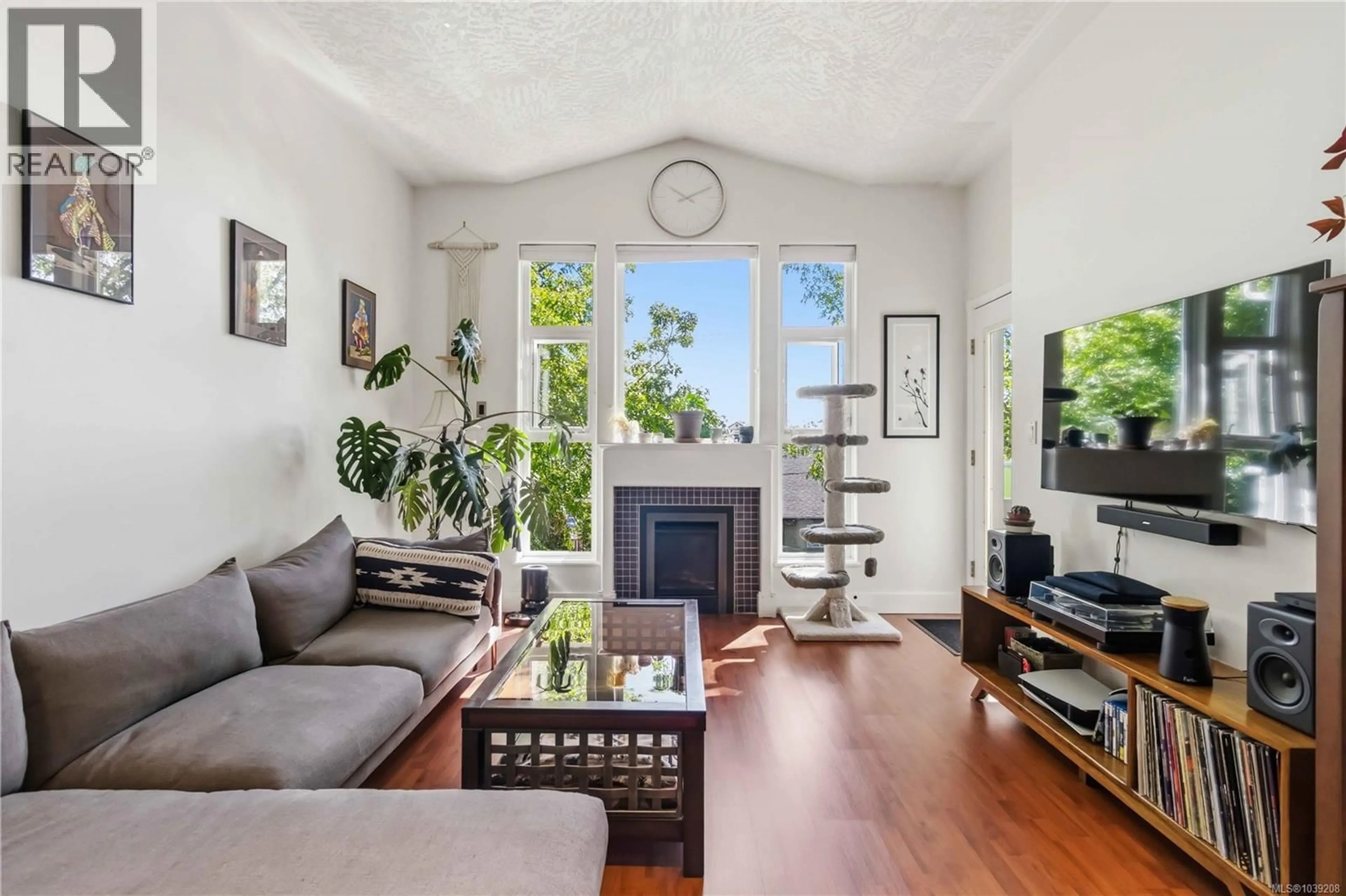 Living room with furniture, unknown for 301 - 400 DUPPLIN ROAD, Saanich British Columbia V8Z1B7