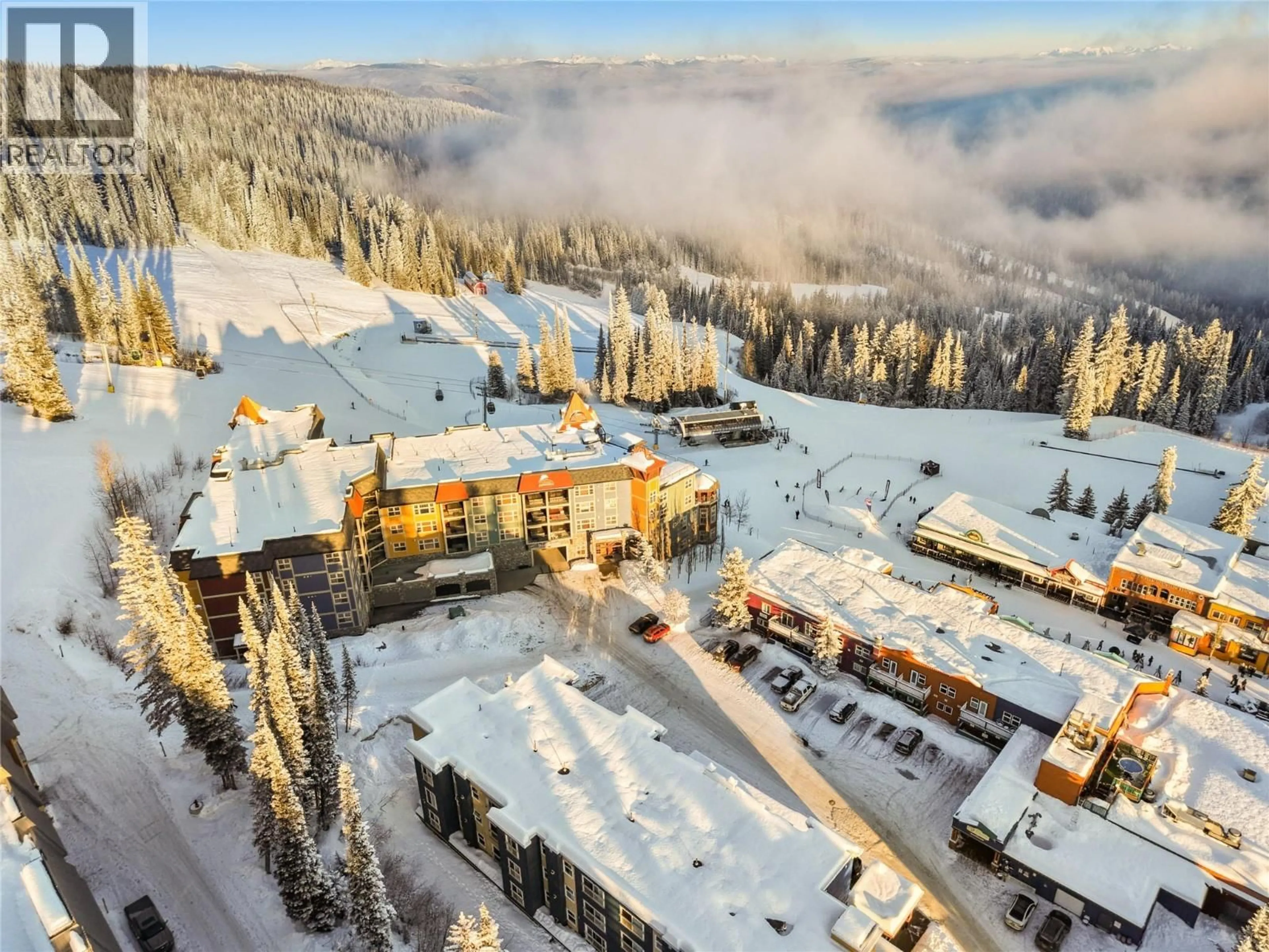 A pic from outside/outdoor area/front of a property/back of a property/a pic from drone, mountain view for 510 - 170 SILVER LODE LANE, Silver Star British Columbia V1B3M1