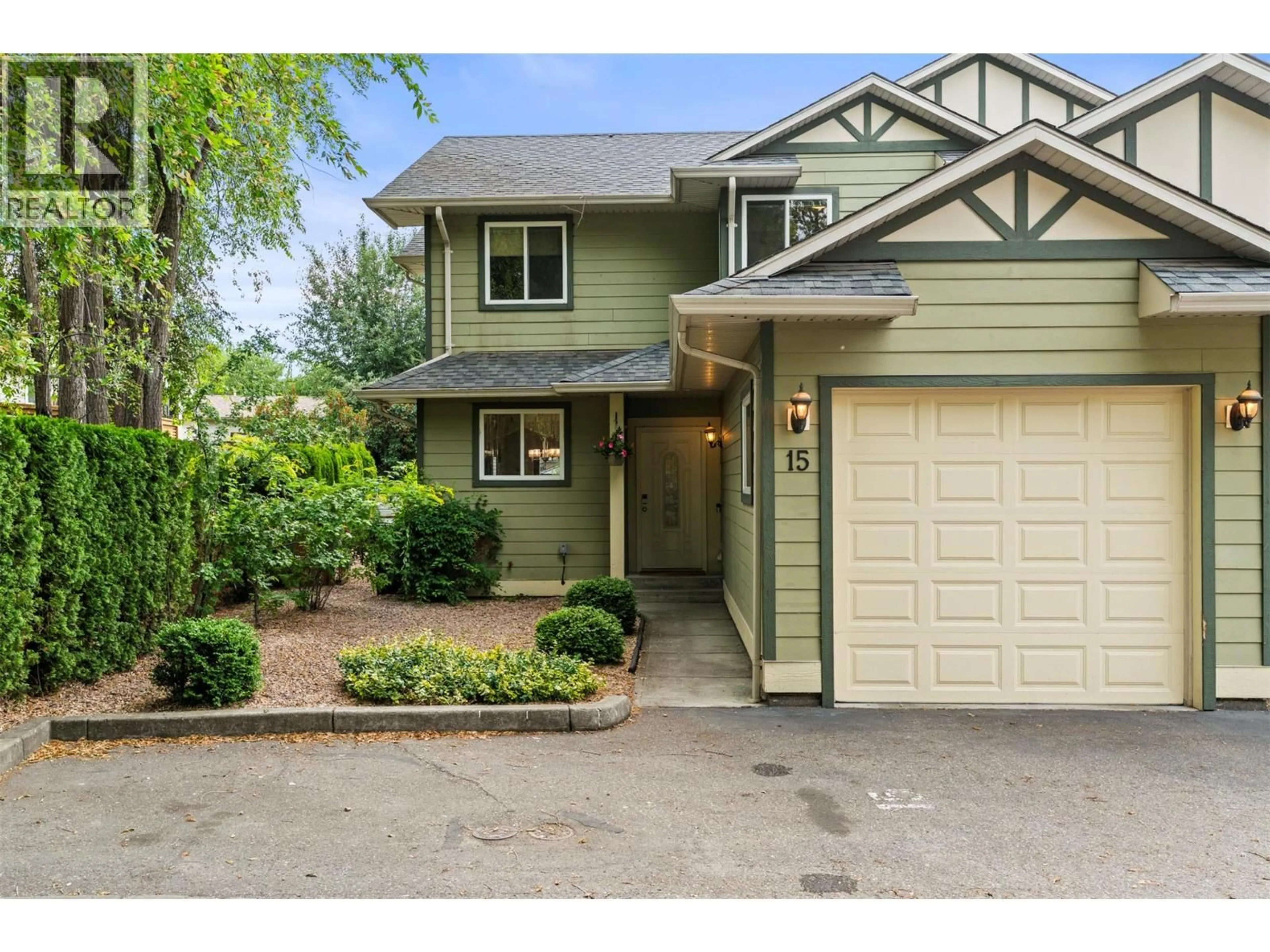Home with vinyl exterior material, street for 15 - 5101 19 STREET, Vernon British Columbia V1T9V8