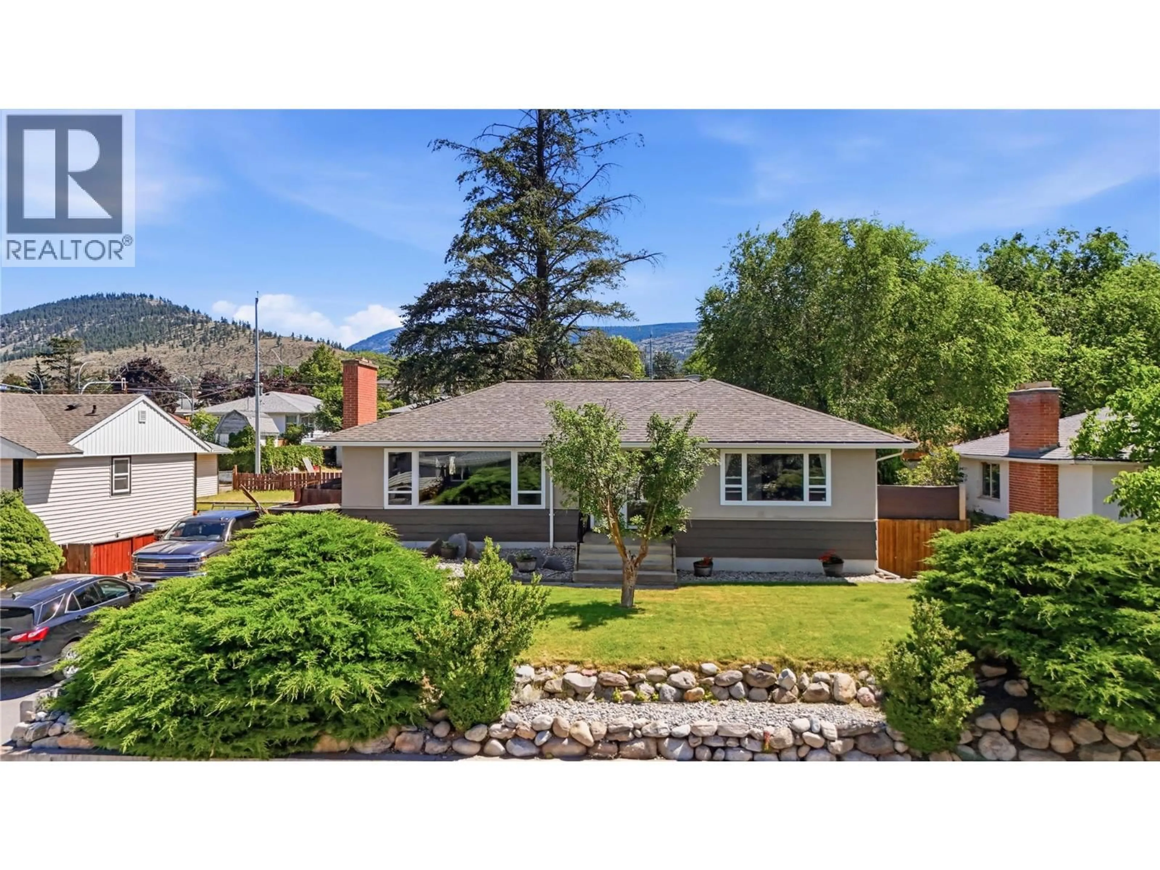 Home with vinyl exterior material, mountain view for 1428 BALFOUR STREET, Penticton British Columbia V2A4Z1