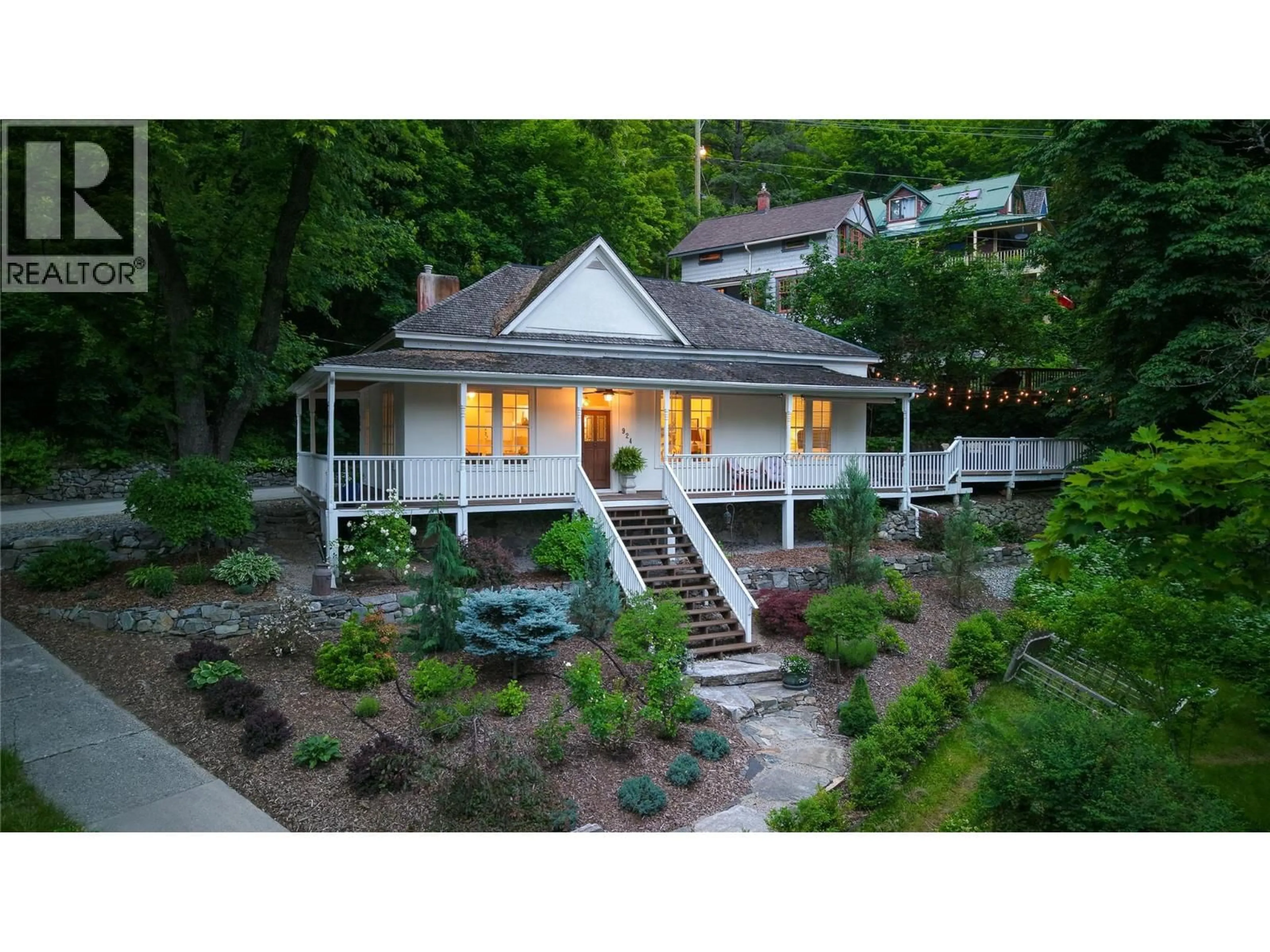 Unknown for 924 VERNON STREET, Nelson British Columbia V1L4G6