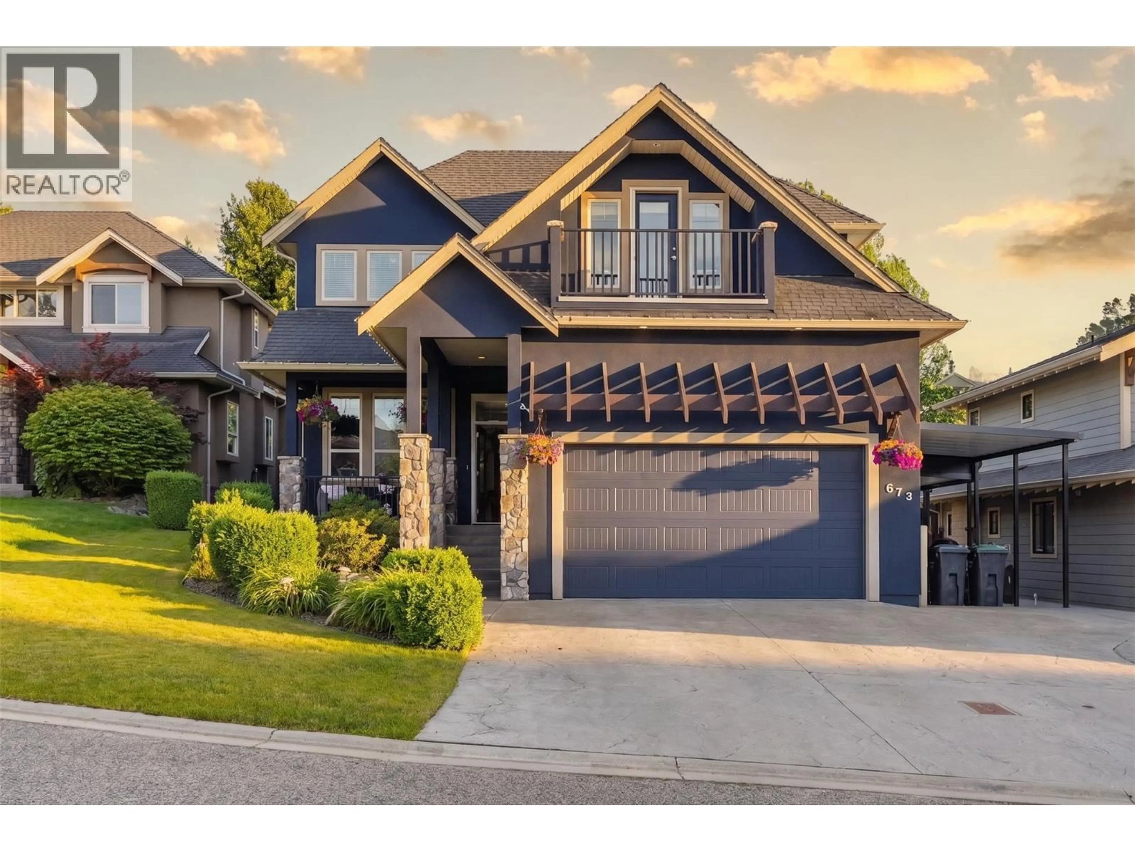 Home with vinyl exterior material, street for 673 QUARRY AVENUE, Kelowna British Columbia V1W5E2